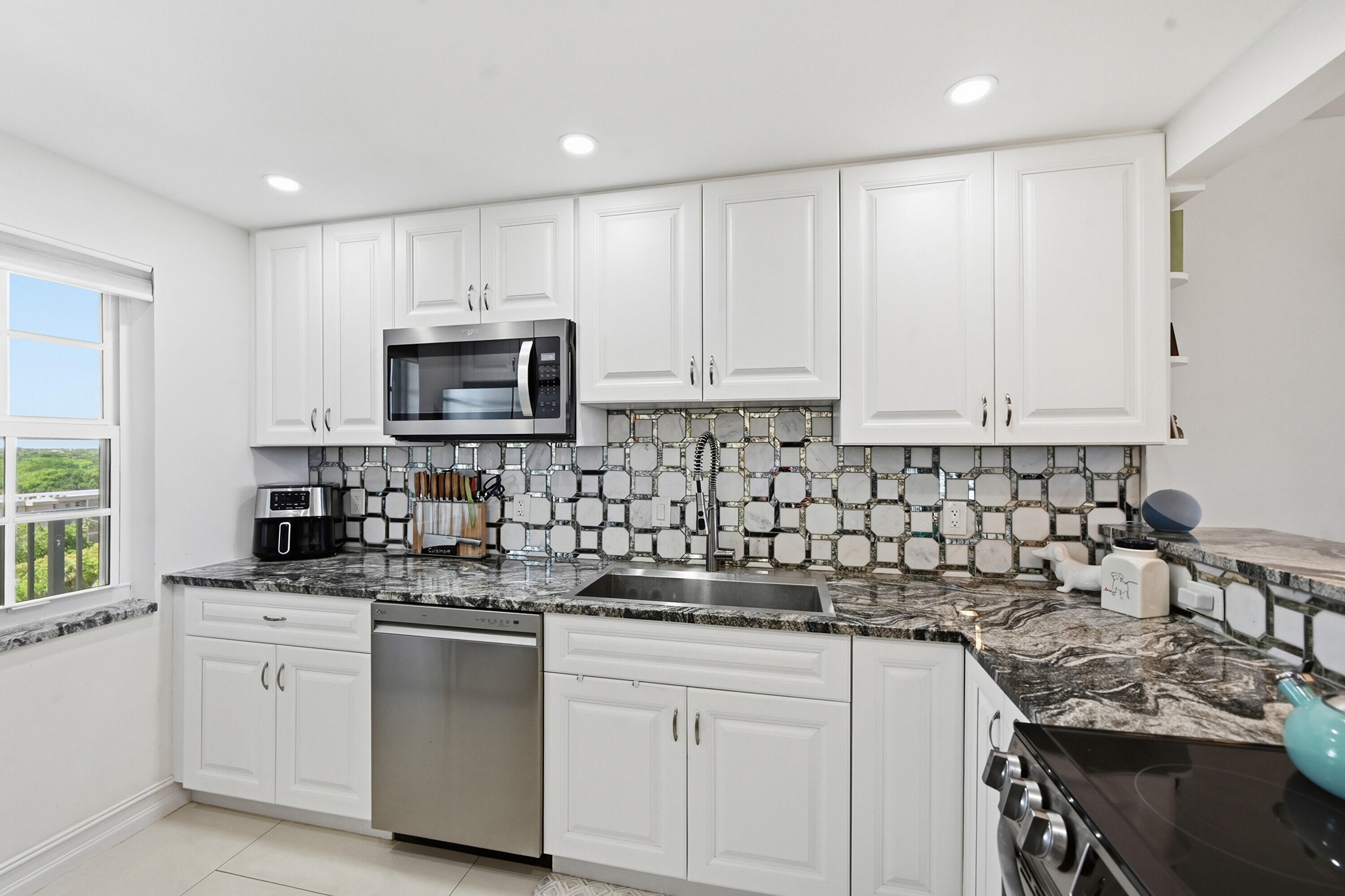 NO 104 PALM-AIRE COUNTRY CLUB - Residential Lease