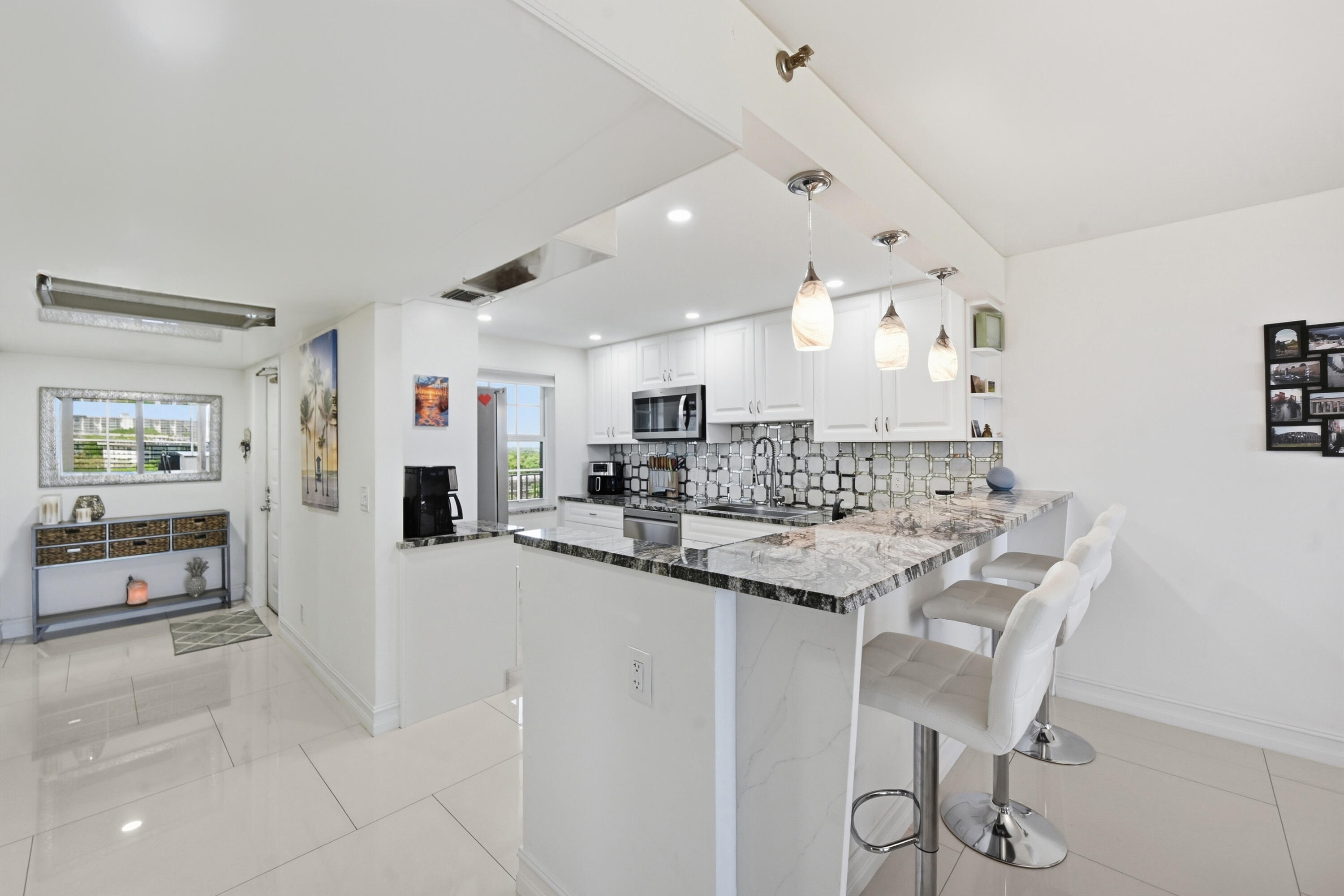 NO 104 PALM-AIRE COUNTRY CLUB - Residential Lease