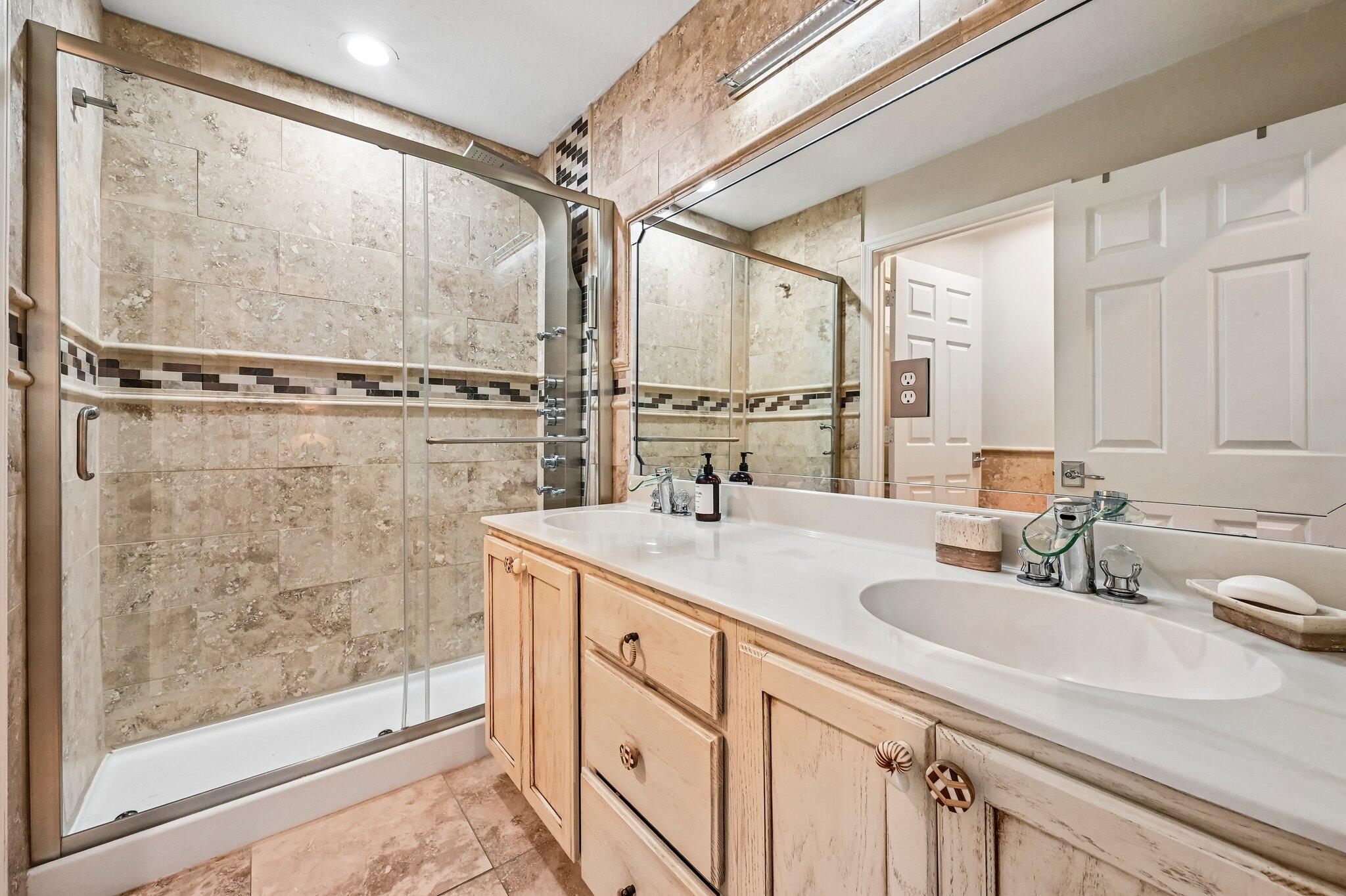THOUSAND OAKS - Residential