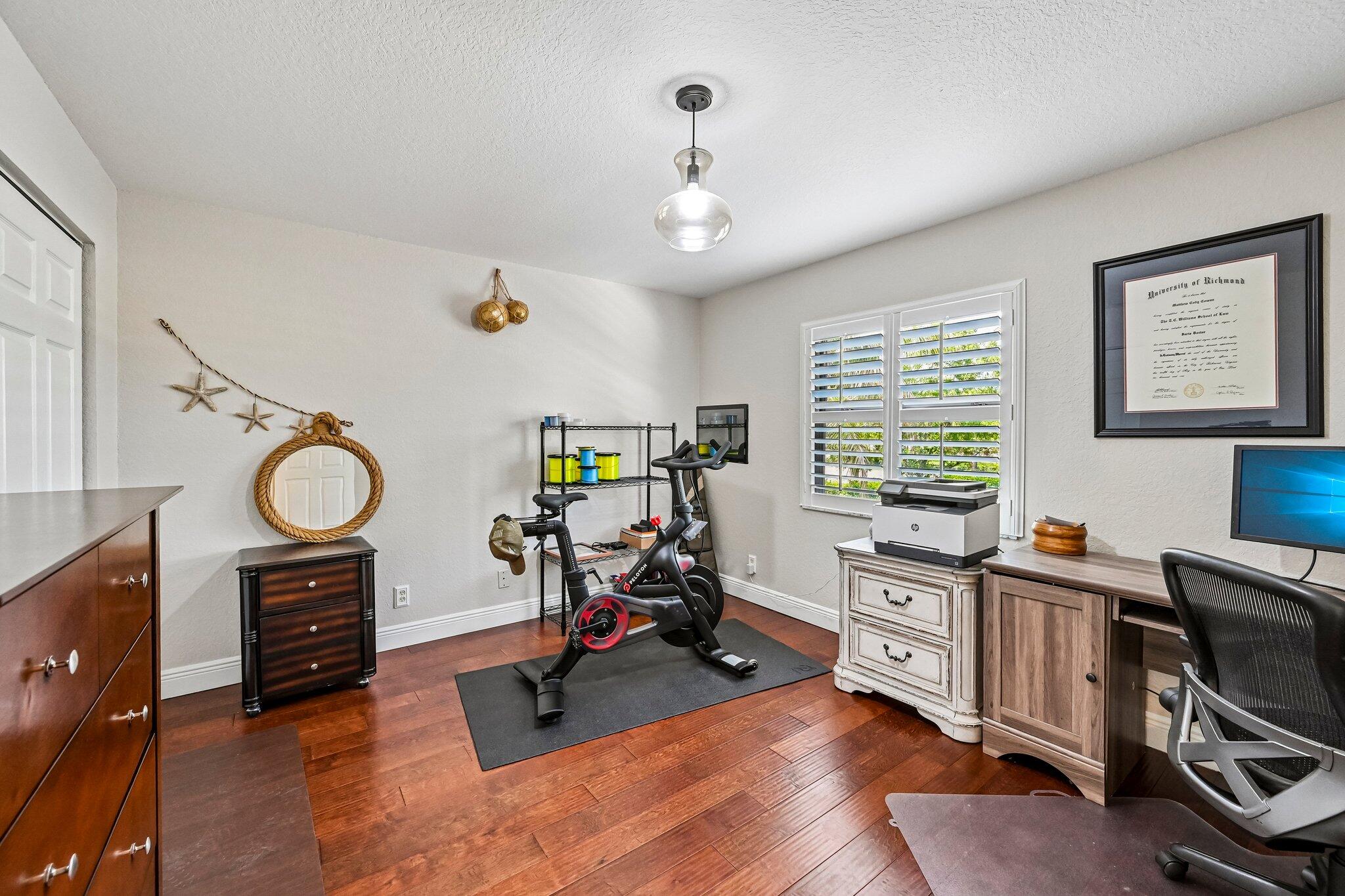 THOUSAND OAKS - Residential