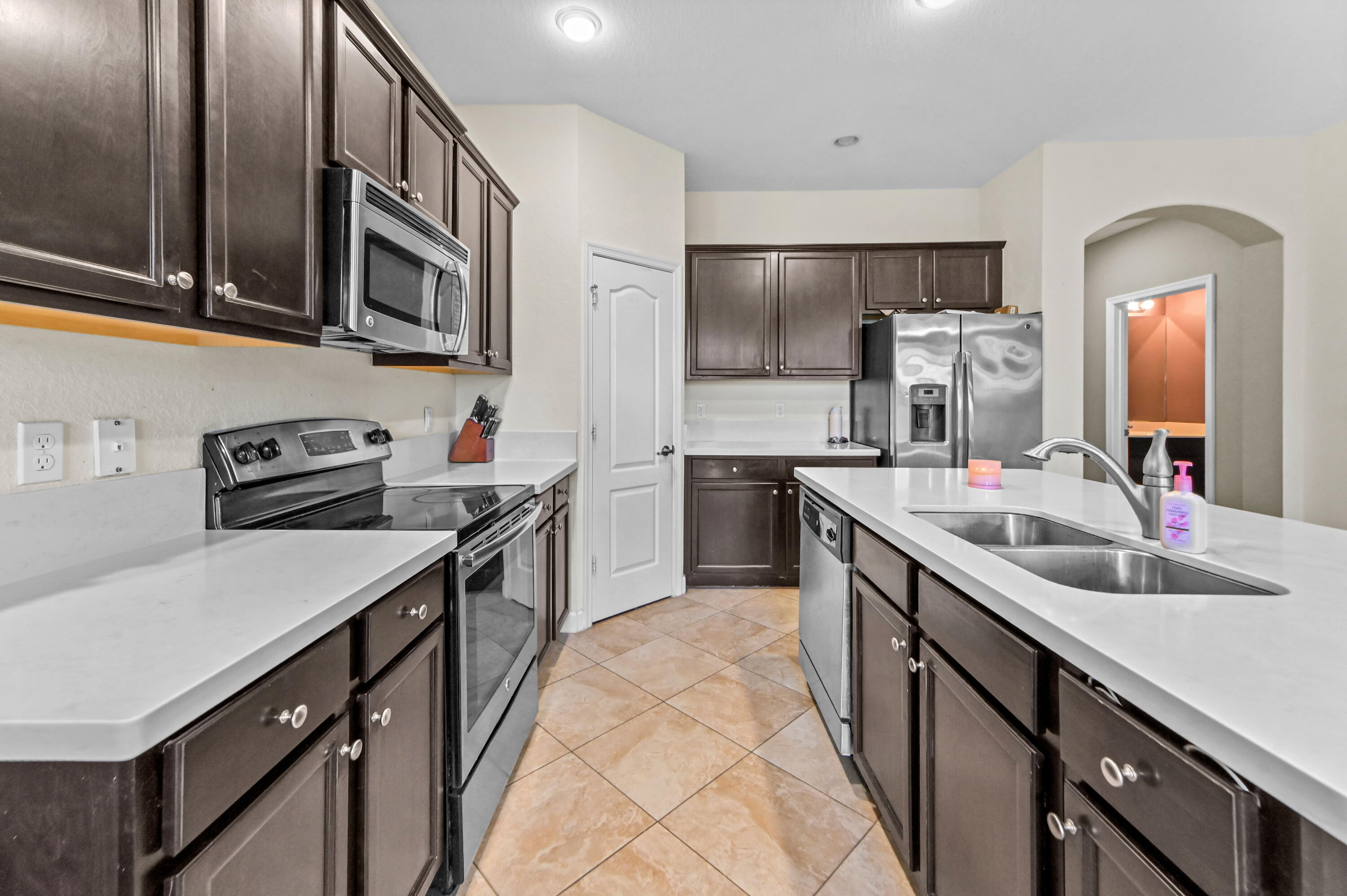 CHARLESTON COMMONS - Residential