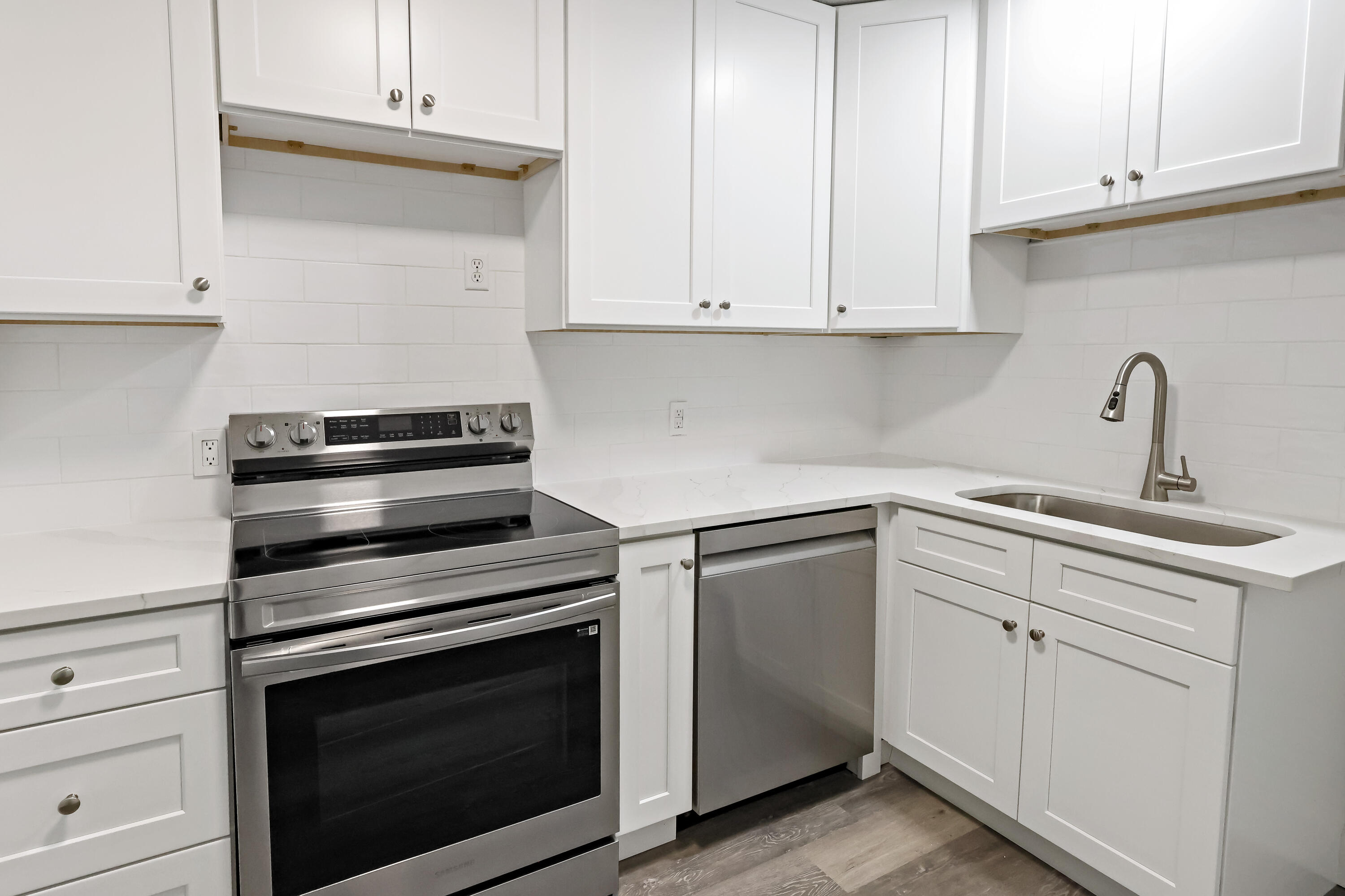 ORANGE GROVE PARK REPLAT - Residential Lease