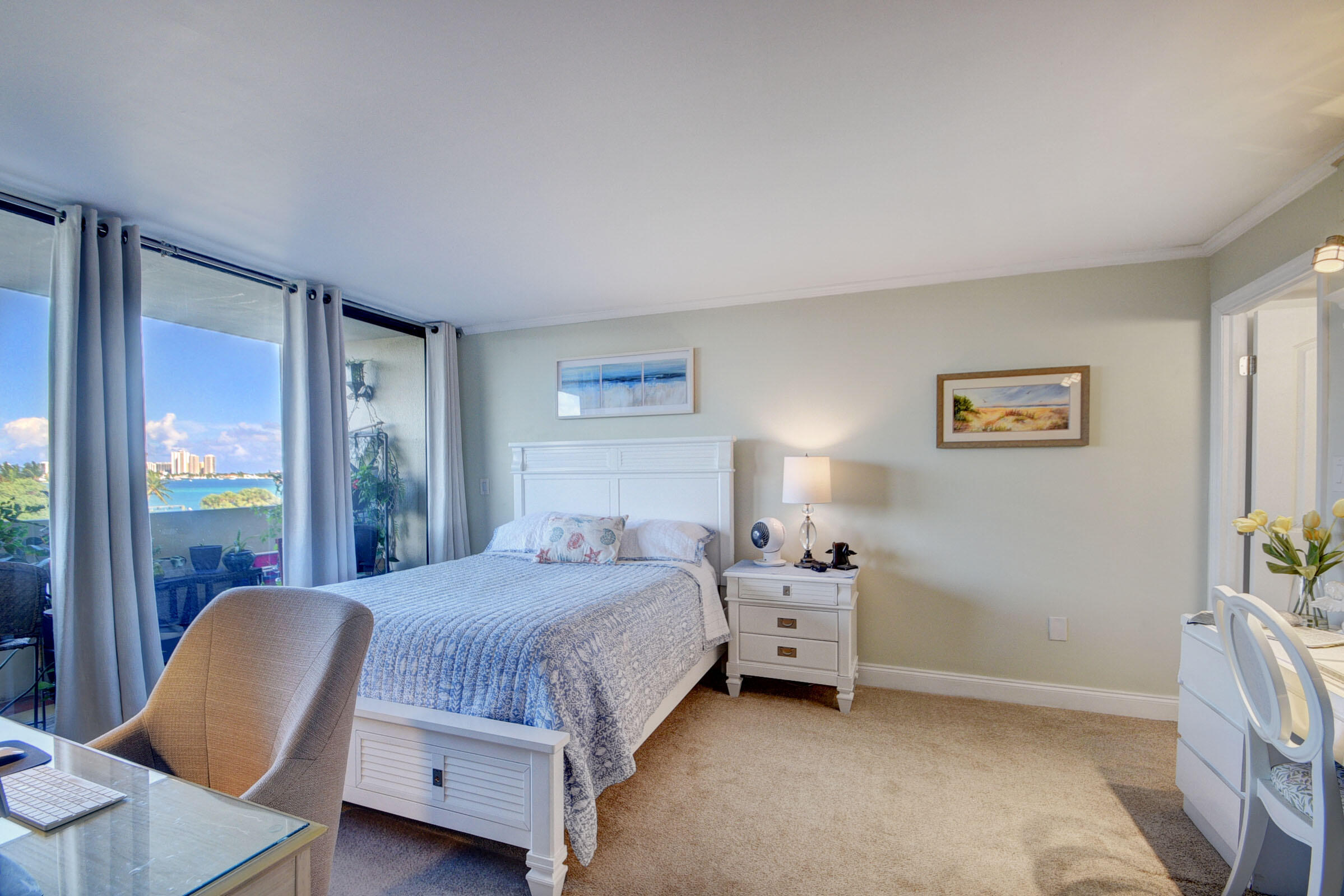 PALM BEACH HOUSE CONDO - Residential