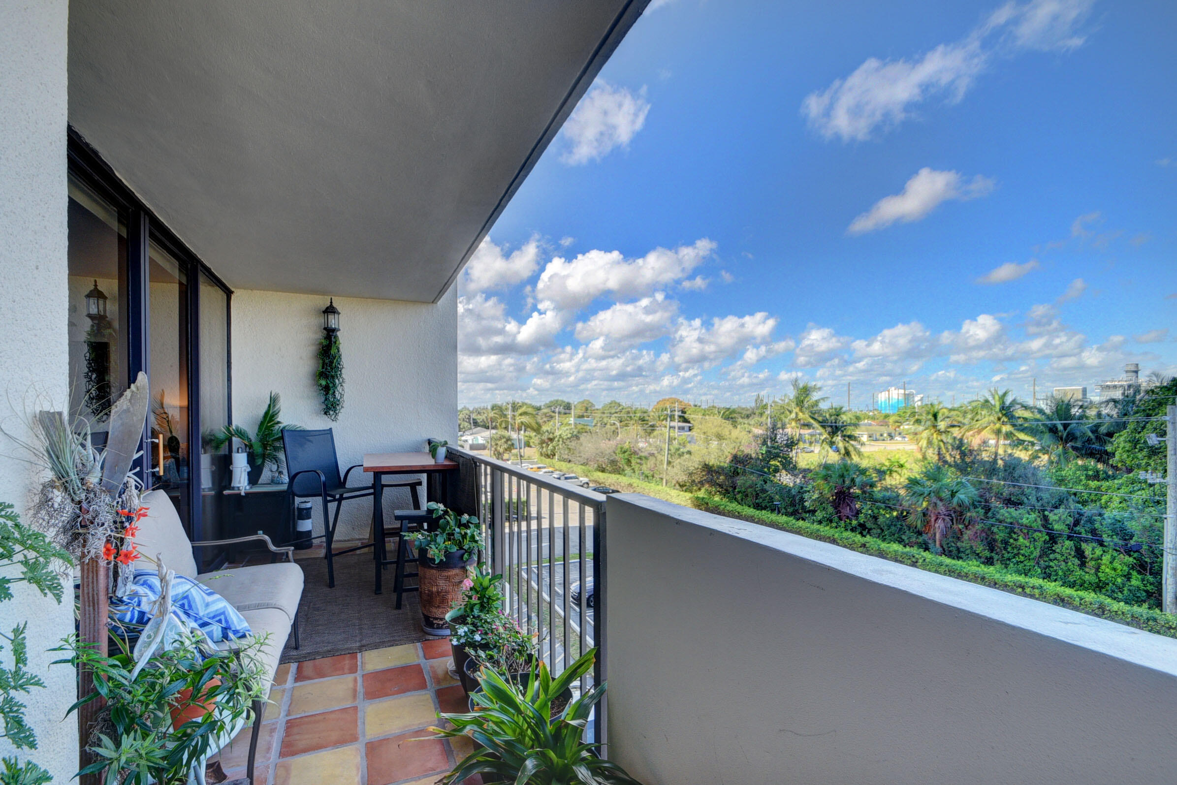 PALM BEACH HOUSE CONDO - Residential