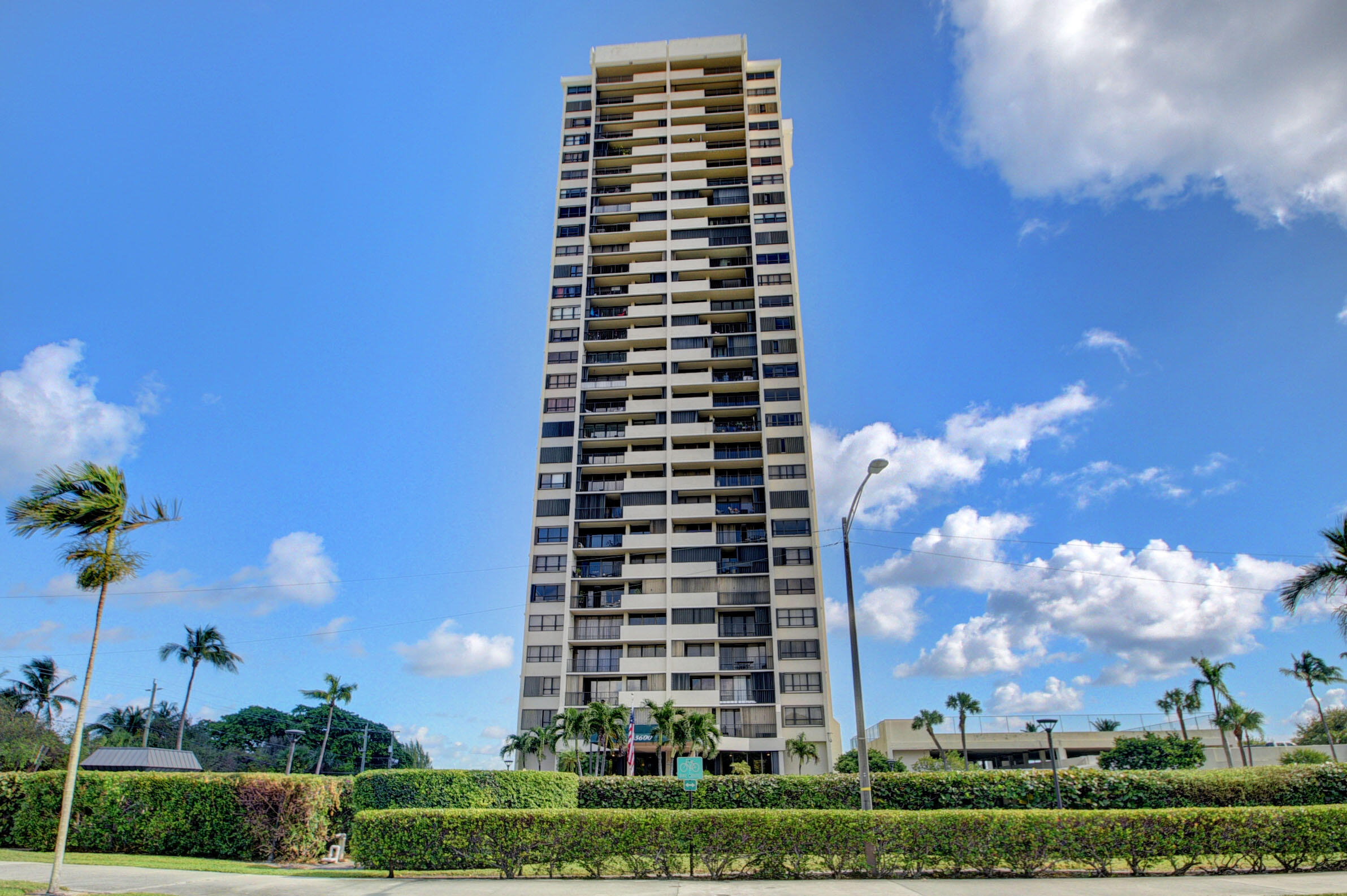 PALM BEACH HOUSE CONDO - Residential