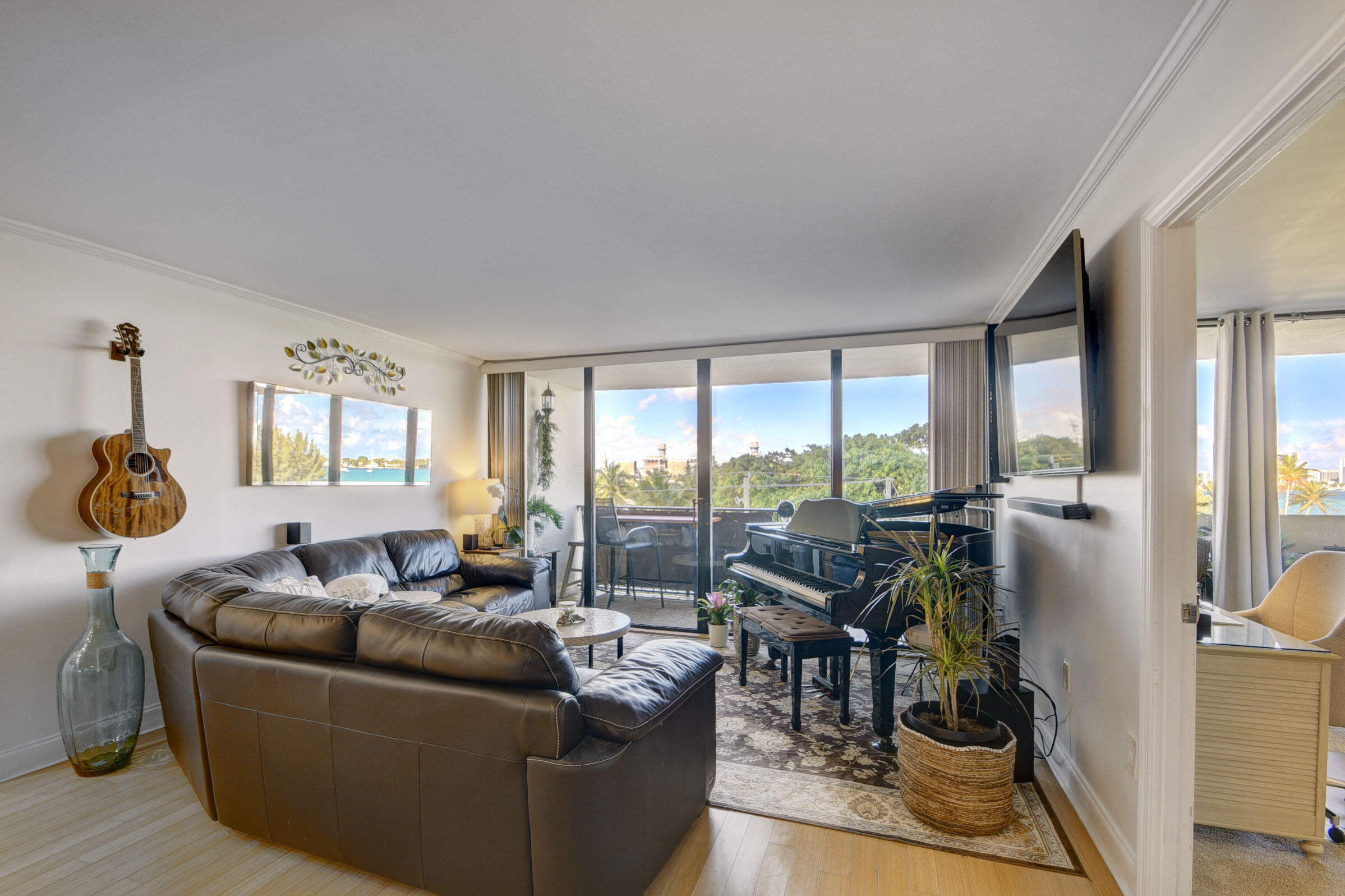 PALM BEACH HOUSE CONDO - Residential