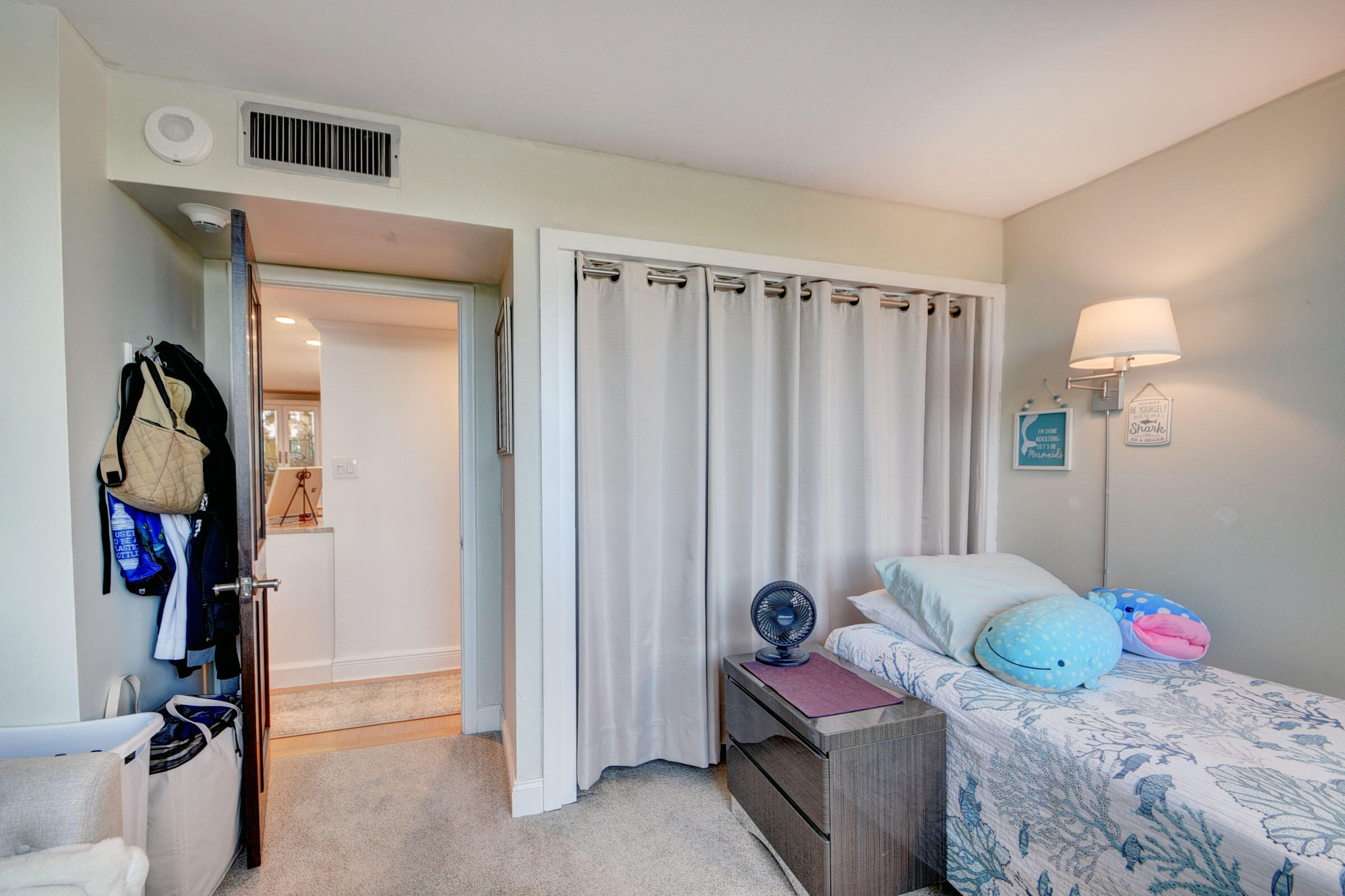 PALM BEACH HOUSE CONDO - Residential