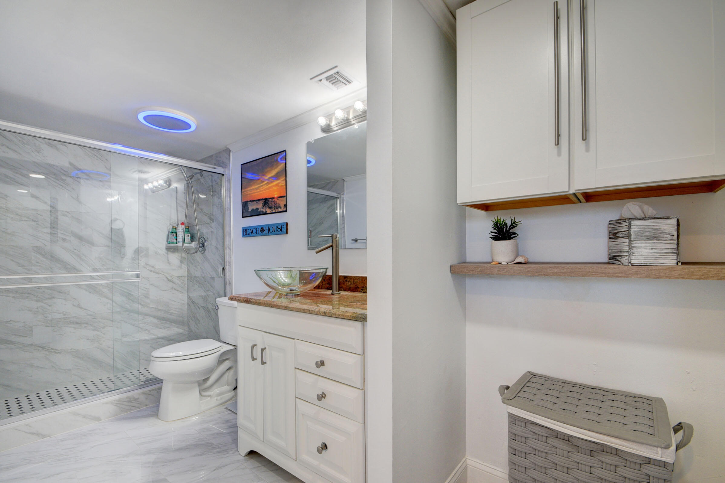 PALM BEACH HOUSE CONDO - Residential