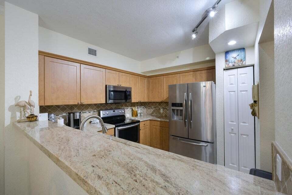 FLAGLER POINTE CONDO - Residential