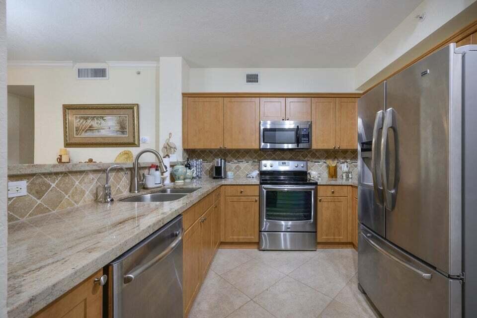 FLAGLER POINTE CONDO - Residential