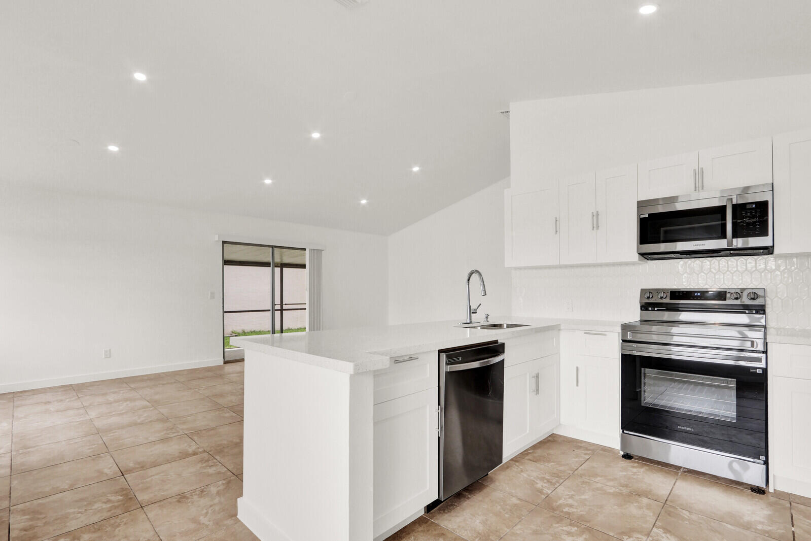 INDIAN CREEK PH IX - Residential Lease
