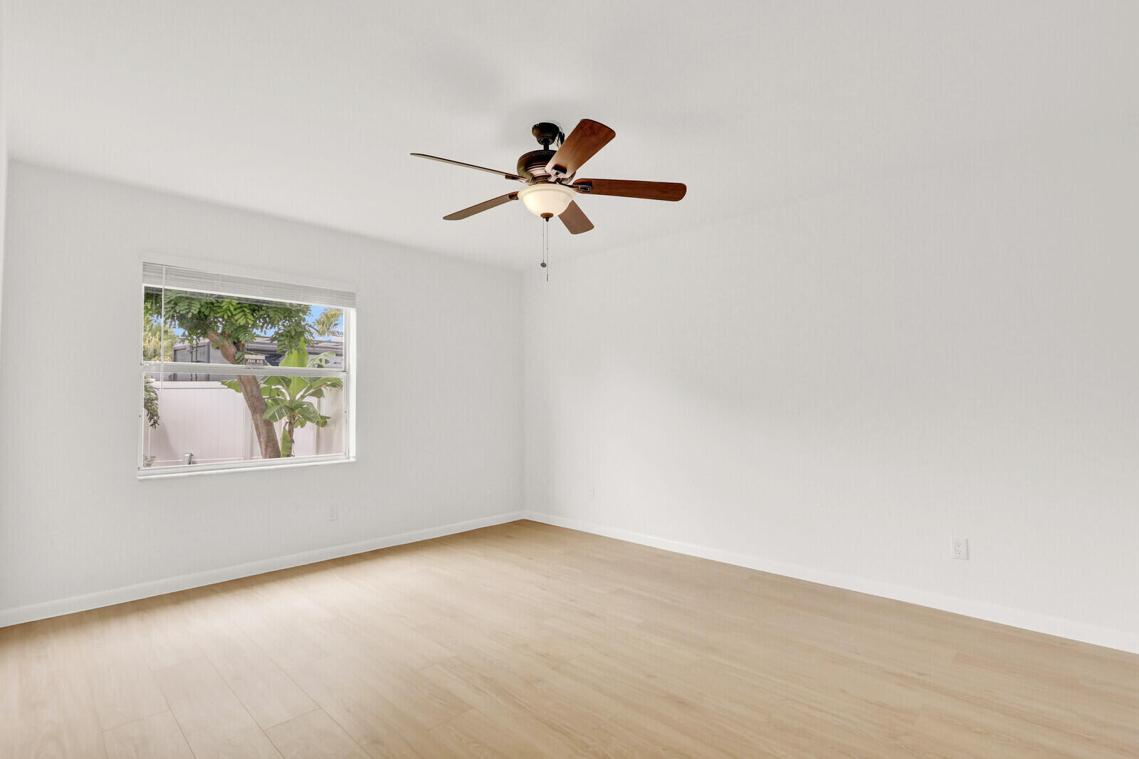 INDIAN CREEK PH IX - Residential Lease