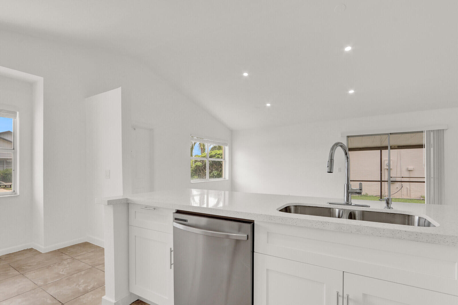 INDIAN CREEK PH IX - Residential Lease