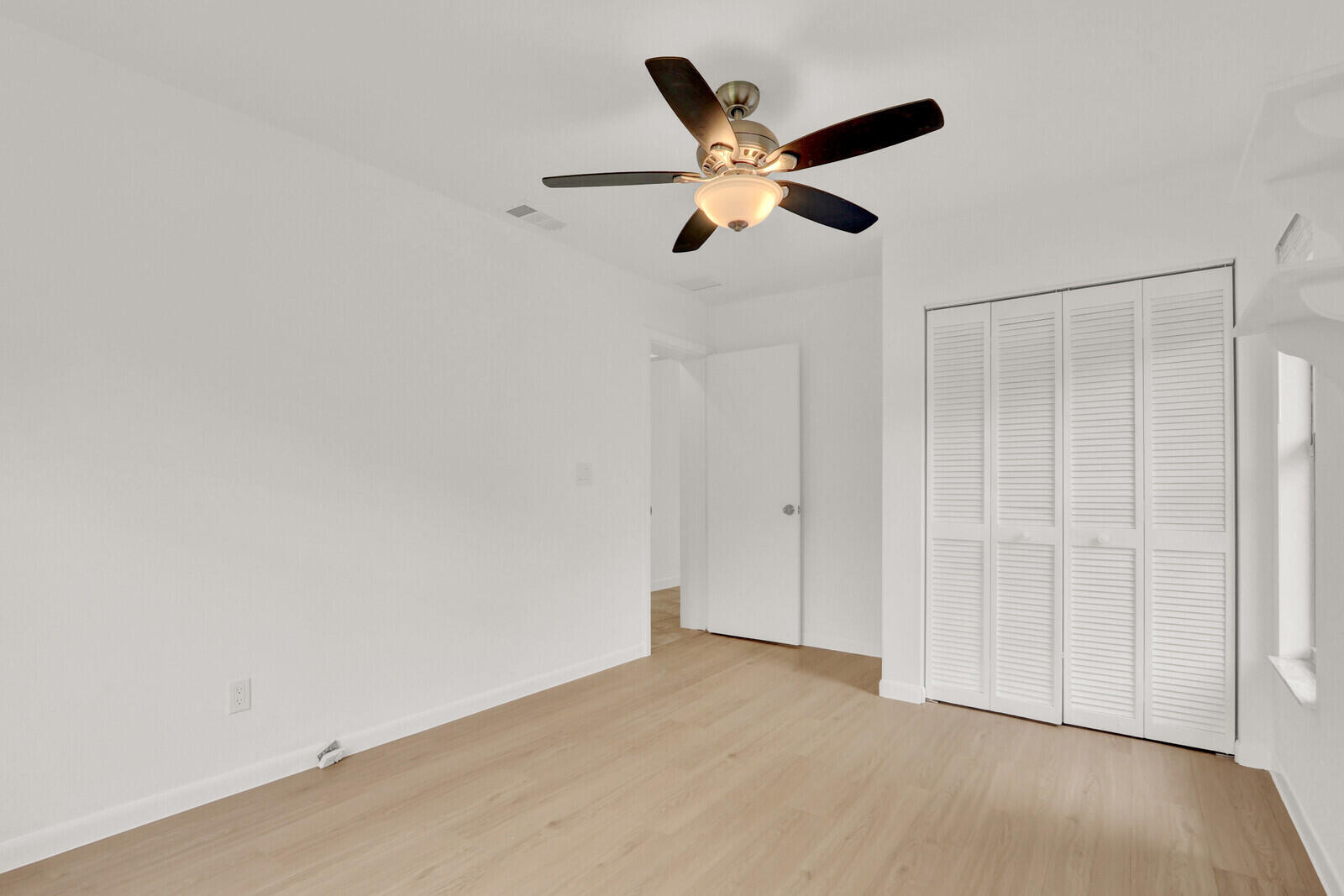 INDIAN CREEK PH IX - Residential Lease