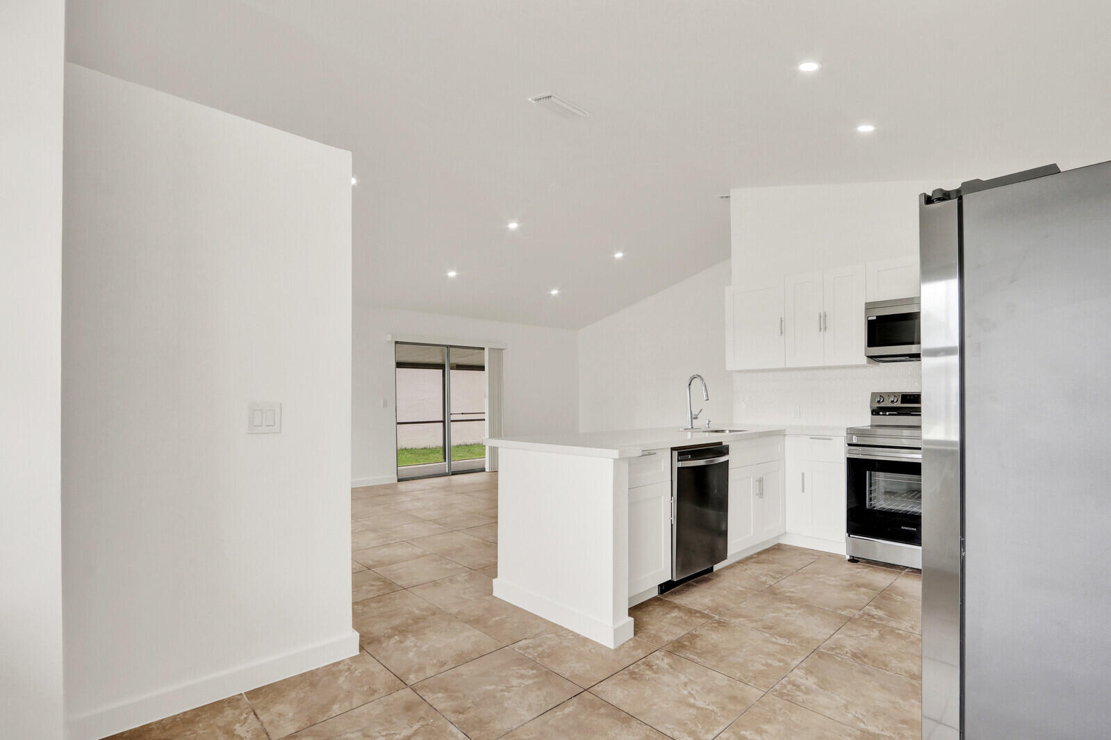 INDIAN CREEK PH IX - Residential Lease