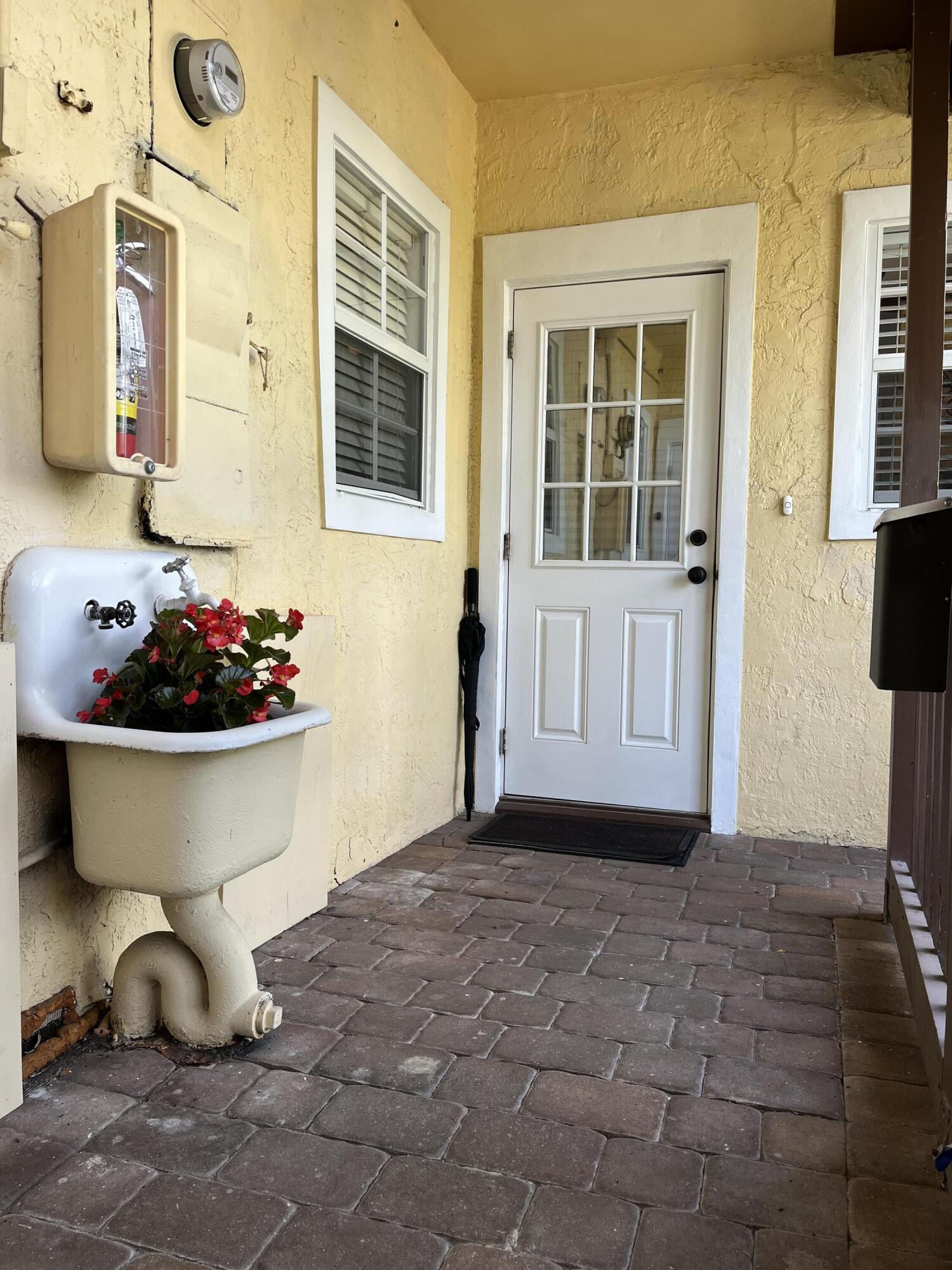 SAN LUCIE PLAZA SUBDIVISION UNIT 1 - Residential