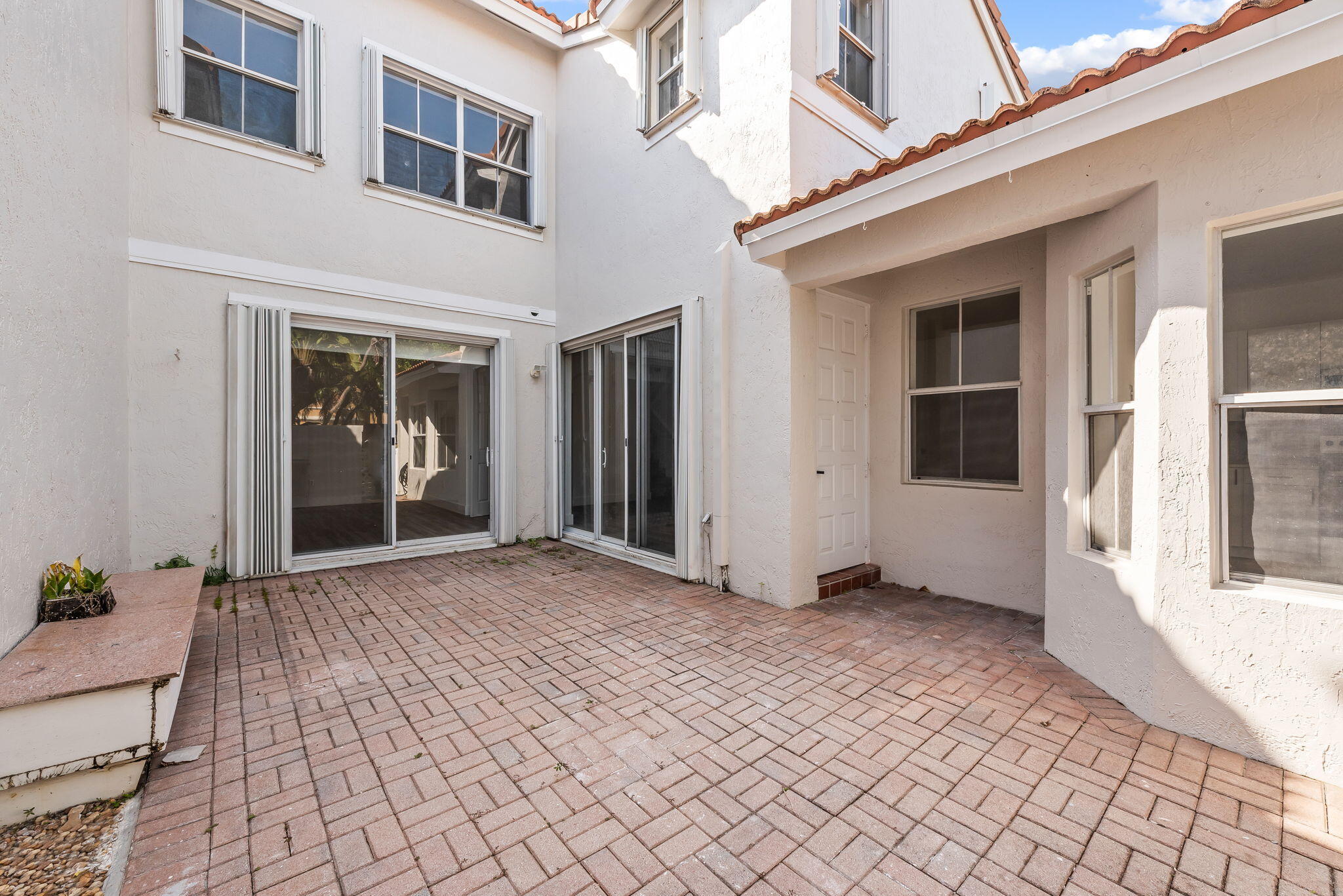 WEST LAKE VILLAGE - Residential Lease