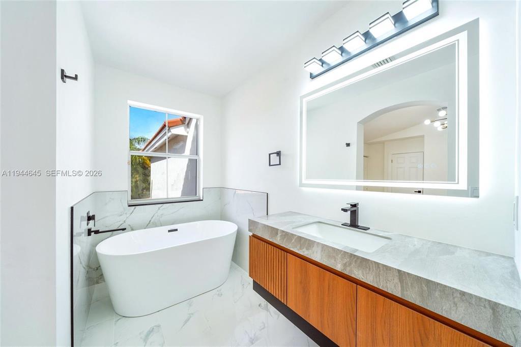 WEST LAKE VILLAGE - Residential Lease