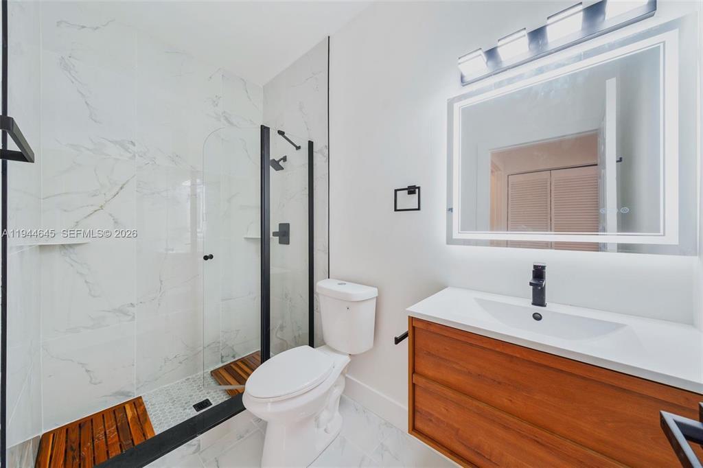 WEST LAKE VILLAGE - Residential Lease