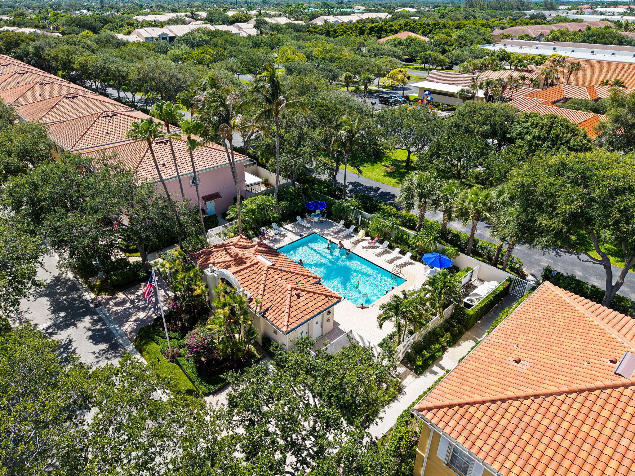 Tequesta Oaks - Residential