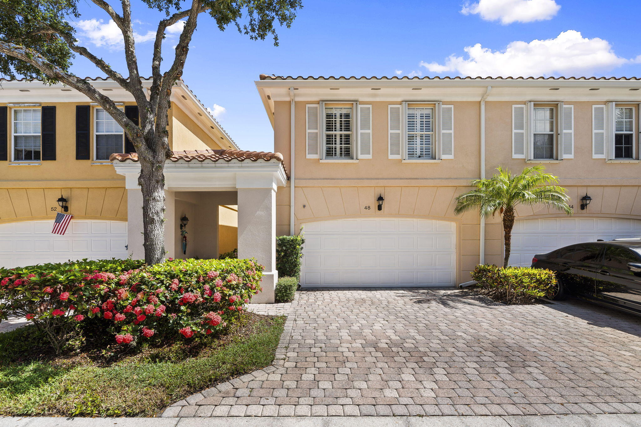 Tequesta Oaks - Residential