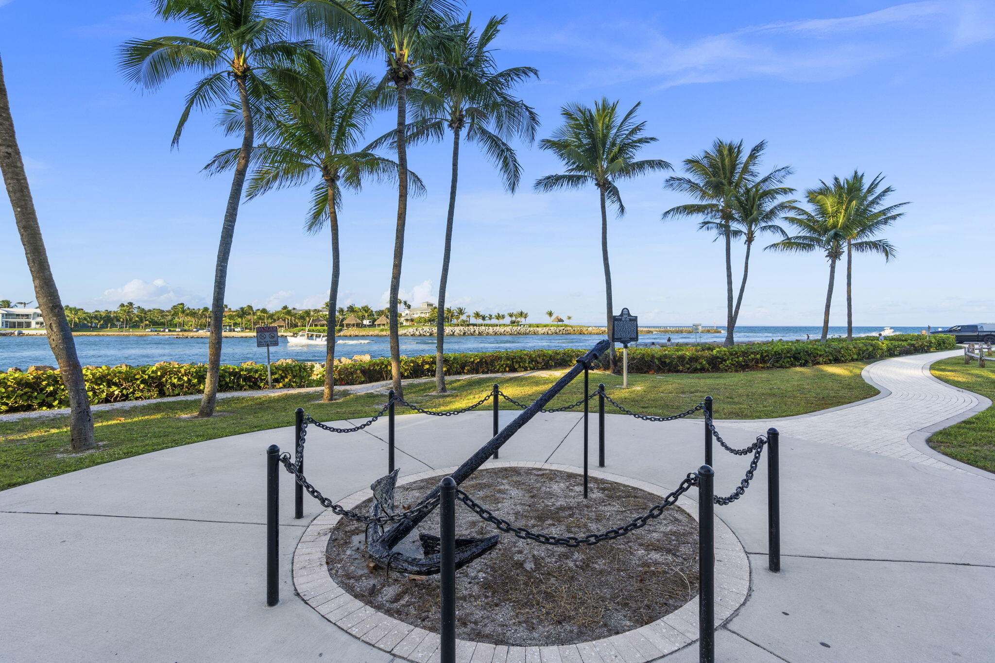 Tequesta Oaks - Residential