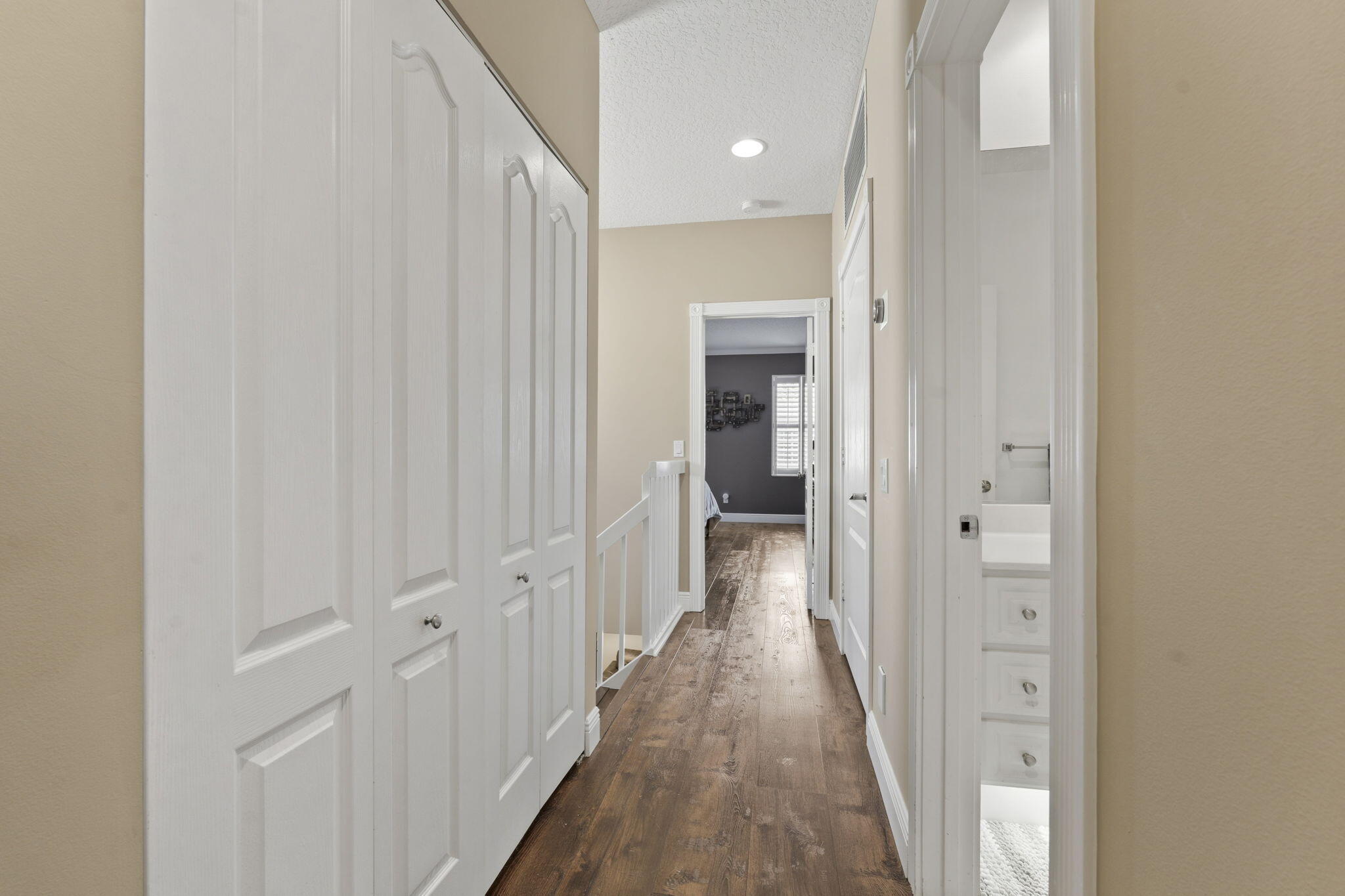 Tequesta Oaks - Residential
