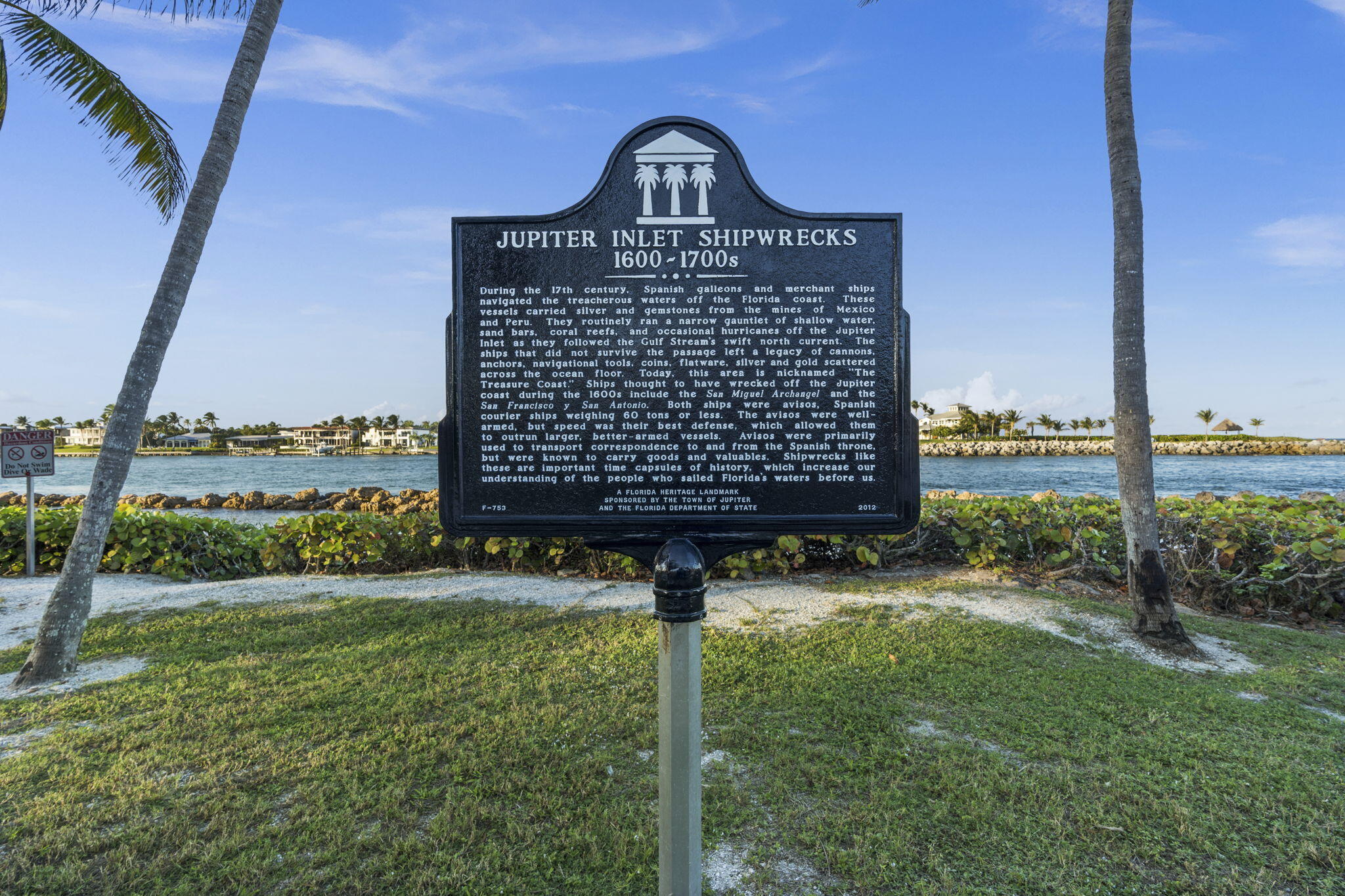 Tequesta Oaks - Residential