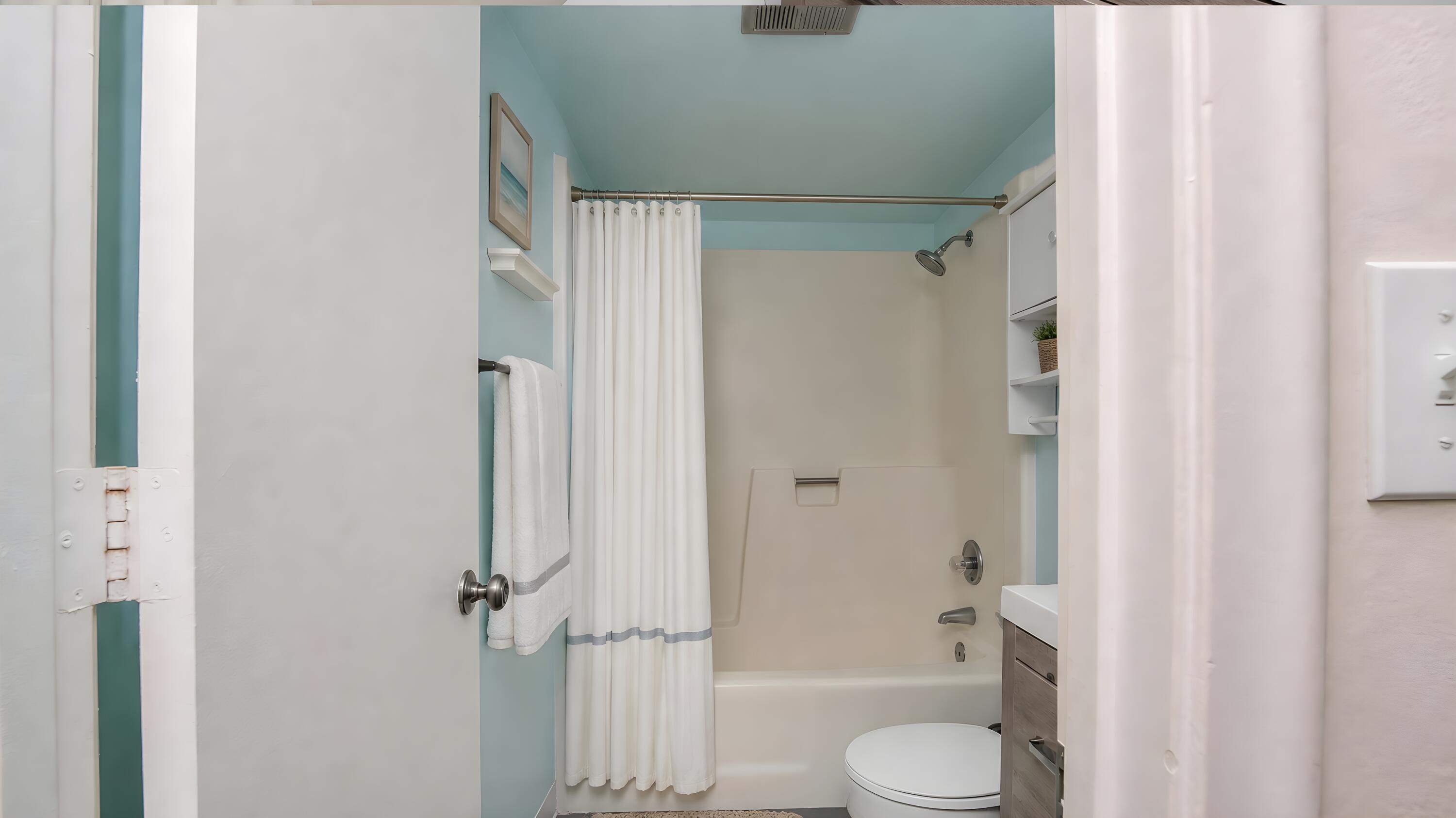 VILLAGE PARK AT OAKLAND CONDO - Residential Lease