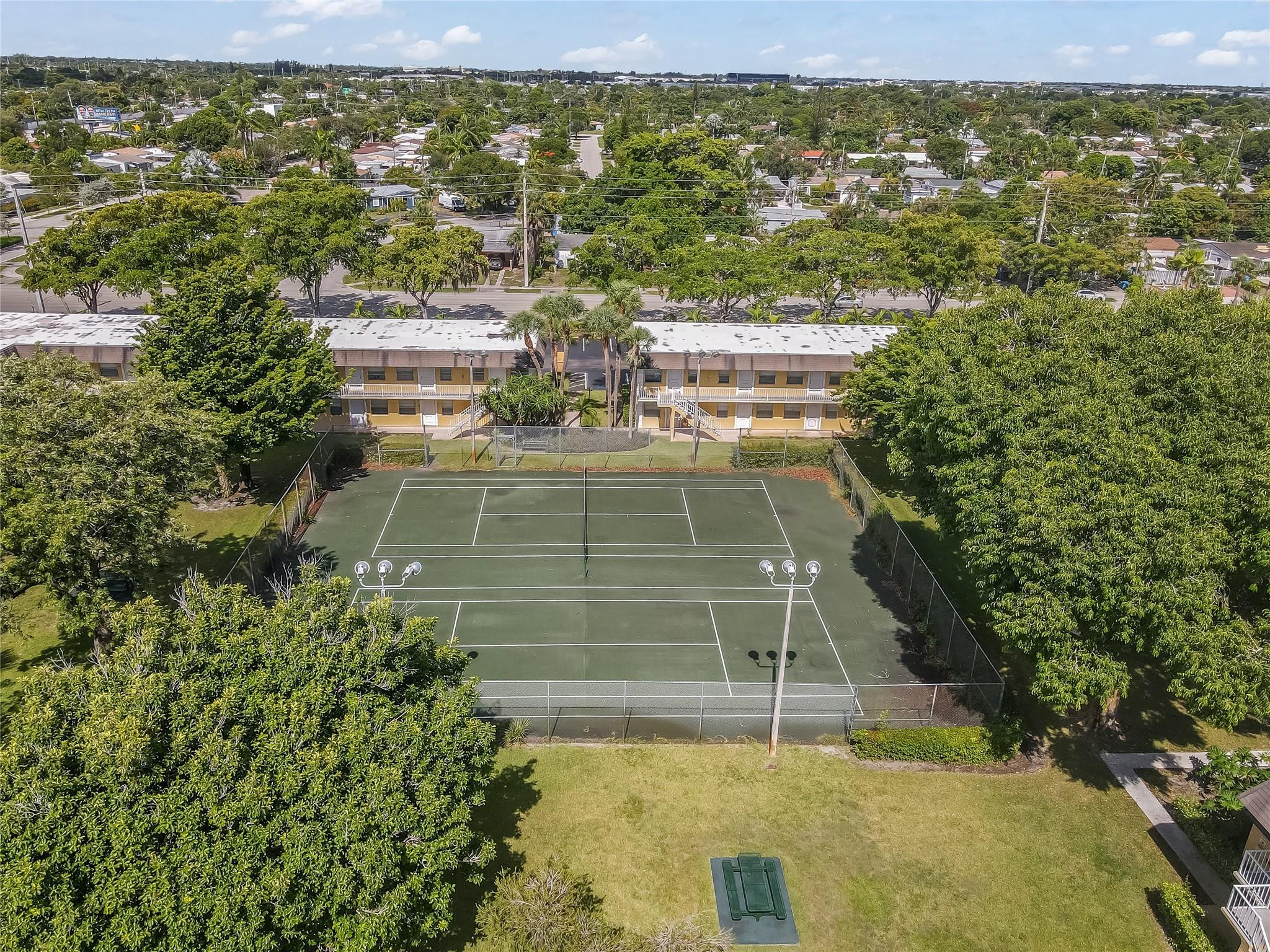 VILLAGE PARK AT OAKLAND CONDO - Residential Lease