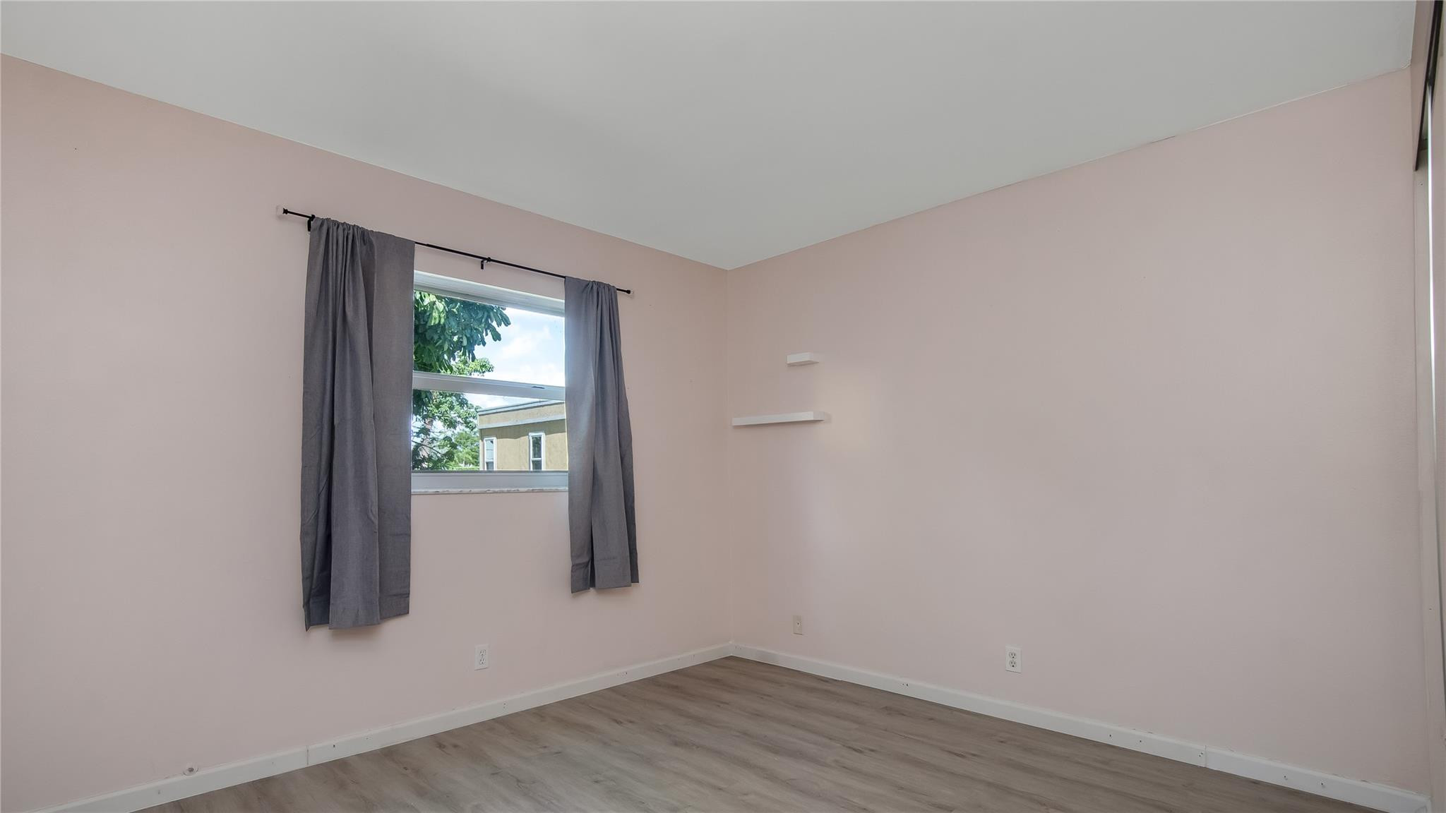 VILLAGE PARK AT OAKLAND CONDO - Residential Lease