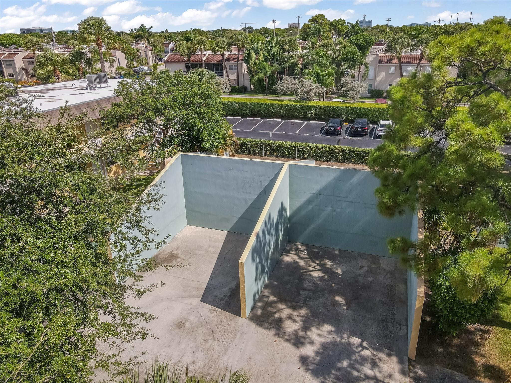 VILLAGE PARK AT OAKLAND CONDO - Residential Lease