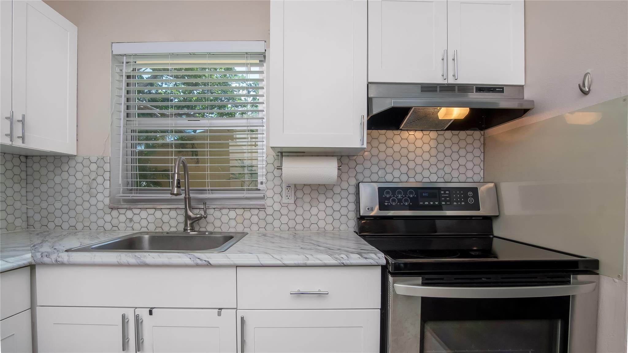VILLAGE PARK AT OAKLAND CONDO - Residential Lease
