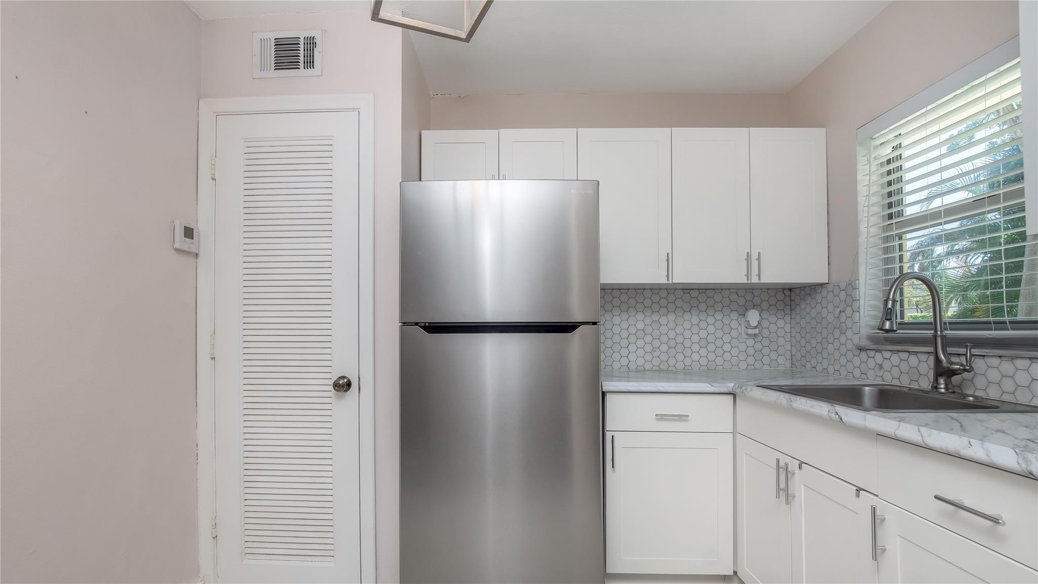 VILLAGE PARK AT OAKLAND CONDO - Residential Lease