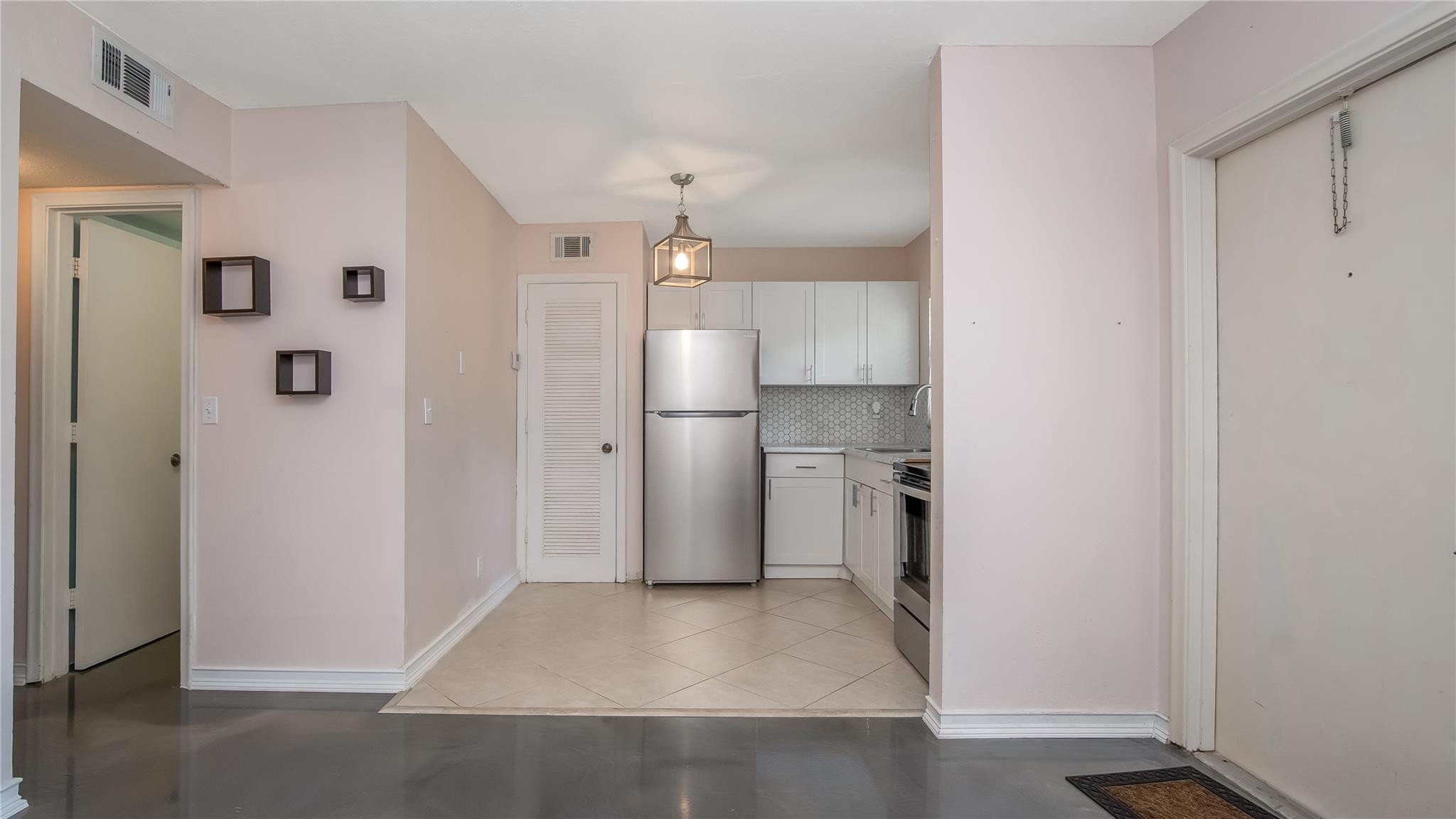 VILLAGE PARK AT OAKLAND CONDO - Residential Lease