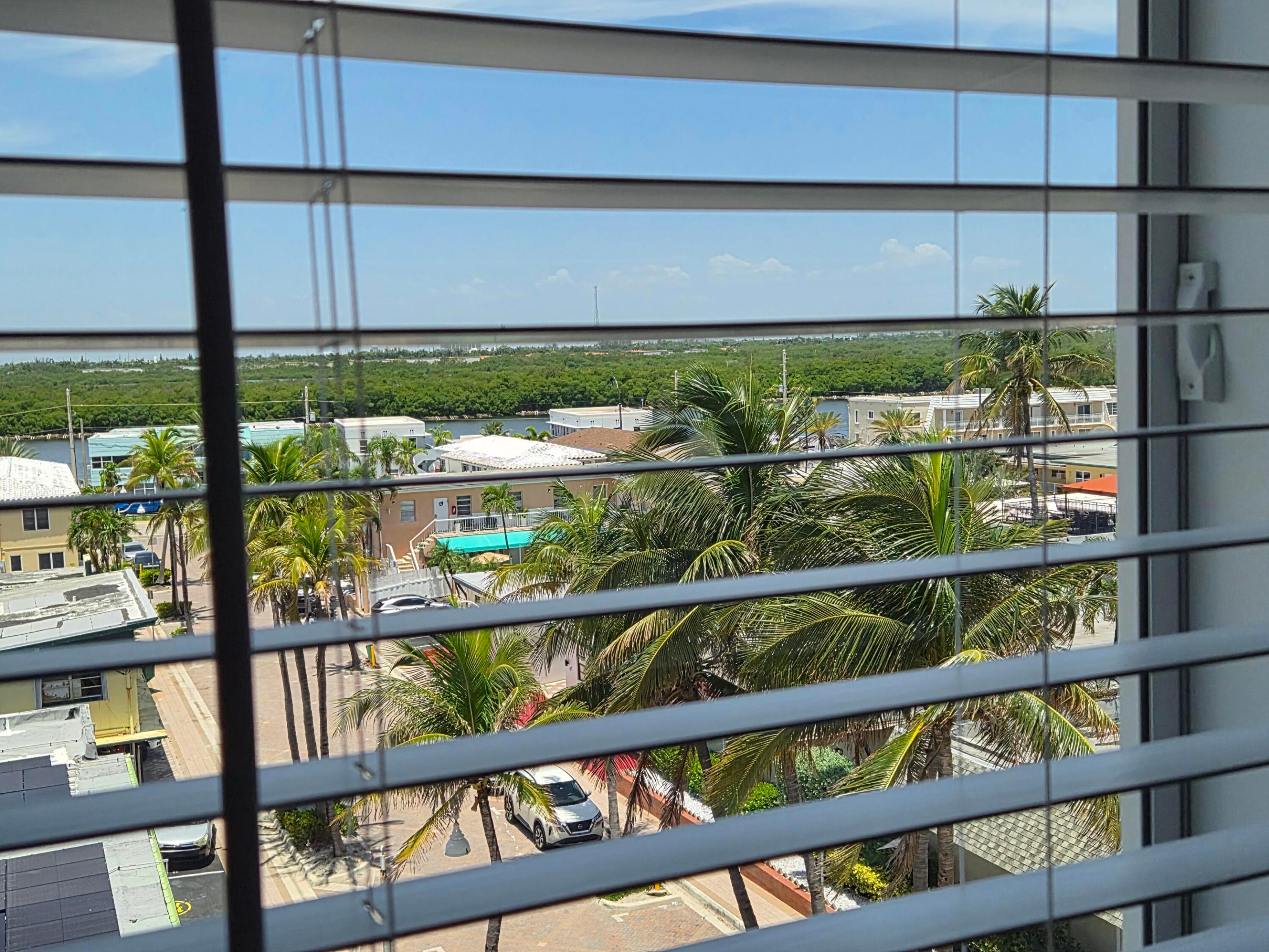 LA PLAYA CONDOMINIUMS - Residential