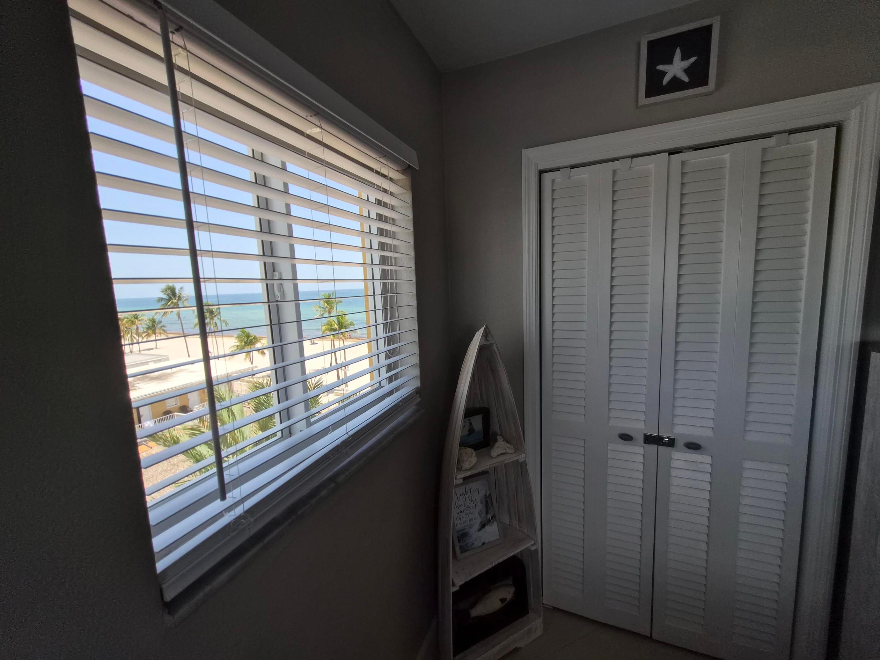 LA PLAYA CONDOMINIUMS - Residential