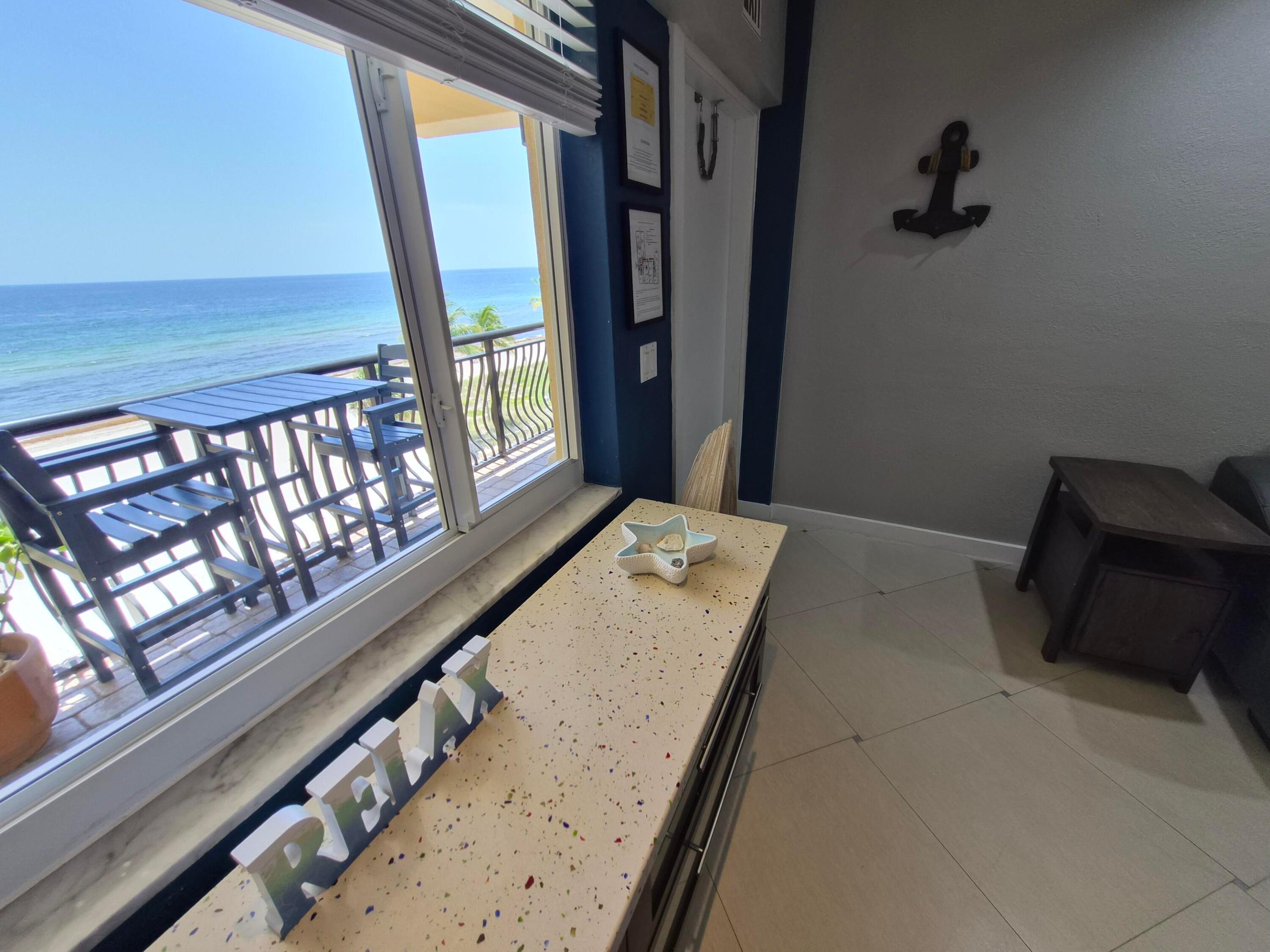 LA PLAYA CONDOMINIUMS - Residential