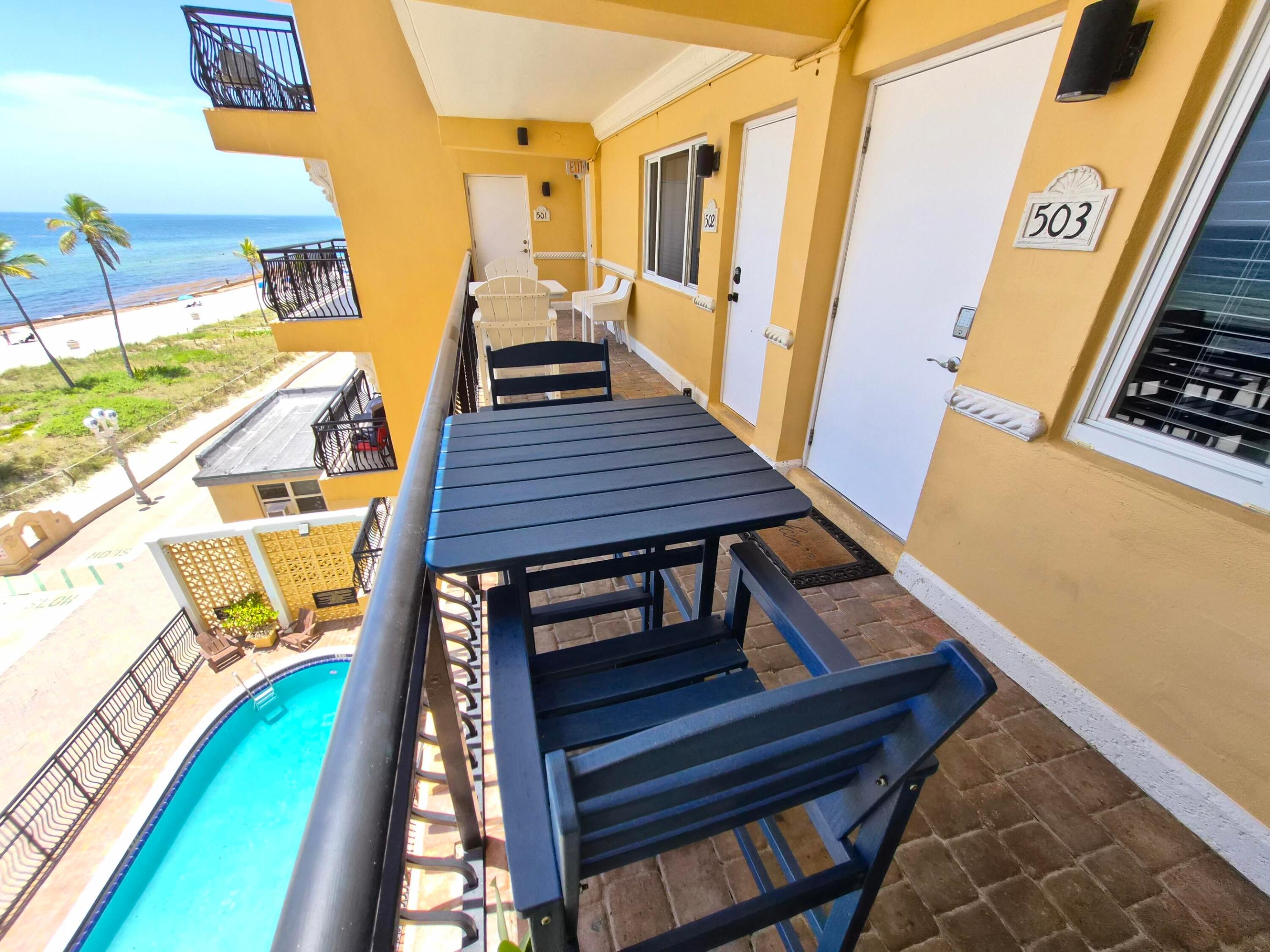 LA PLAYA CONDOMINIUMS - Residential