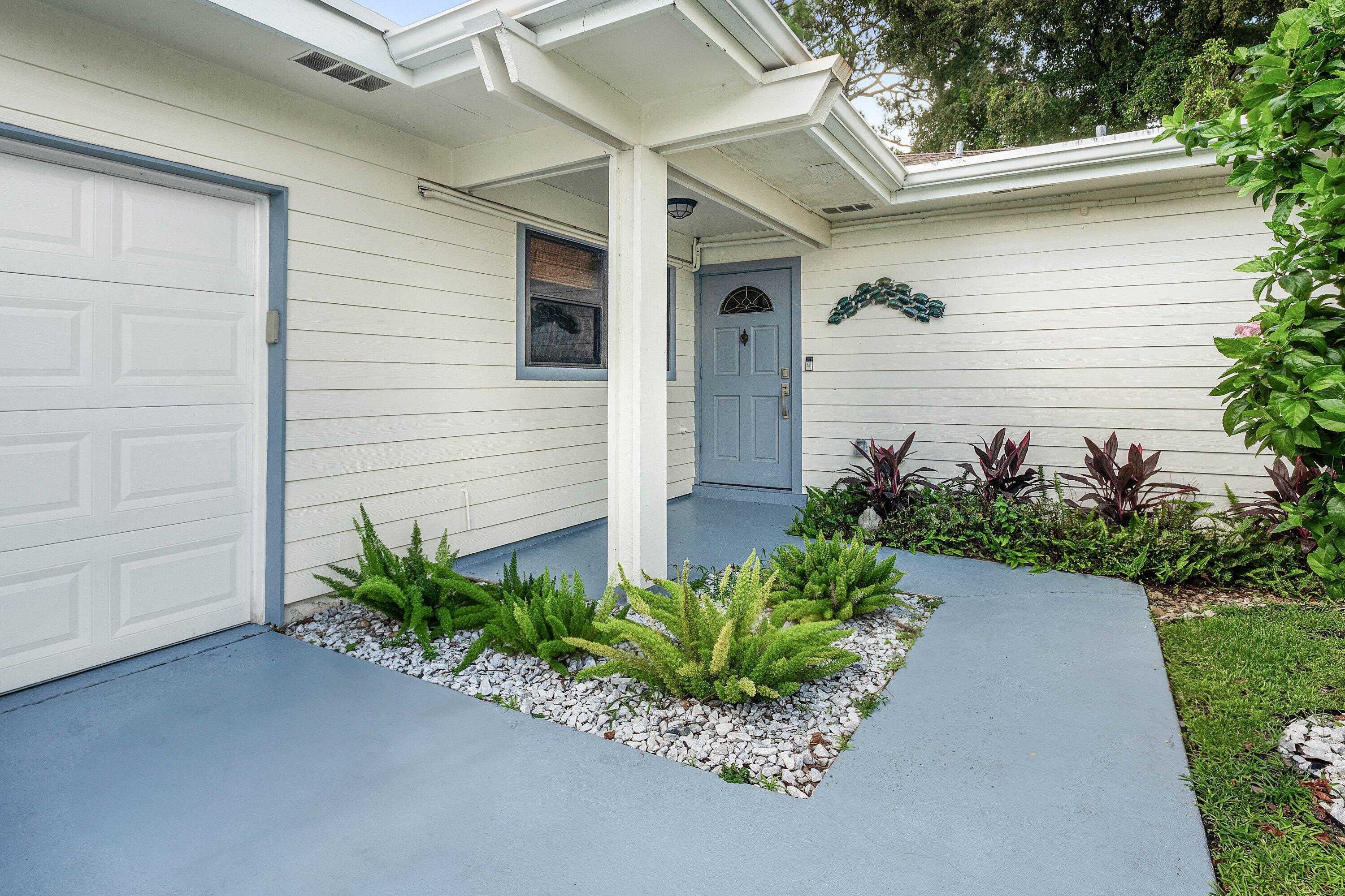 EASTPOINTE - Residential Lease