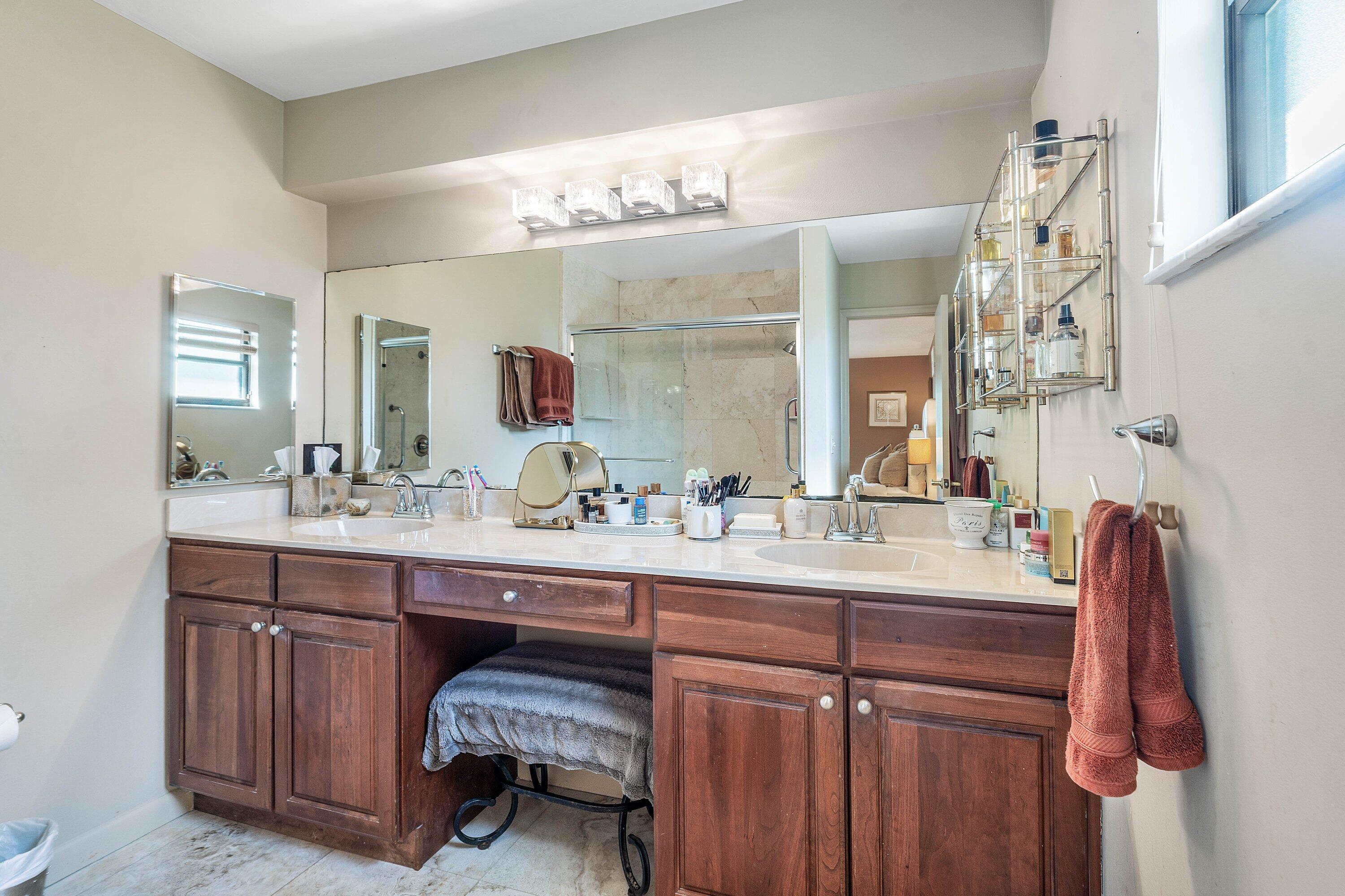 EASTPOINTE - Residential Lease