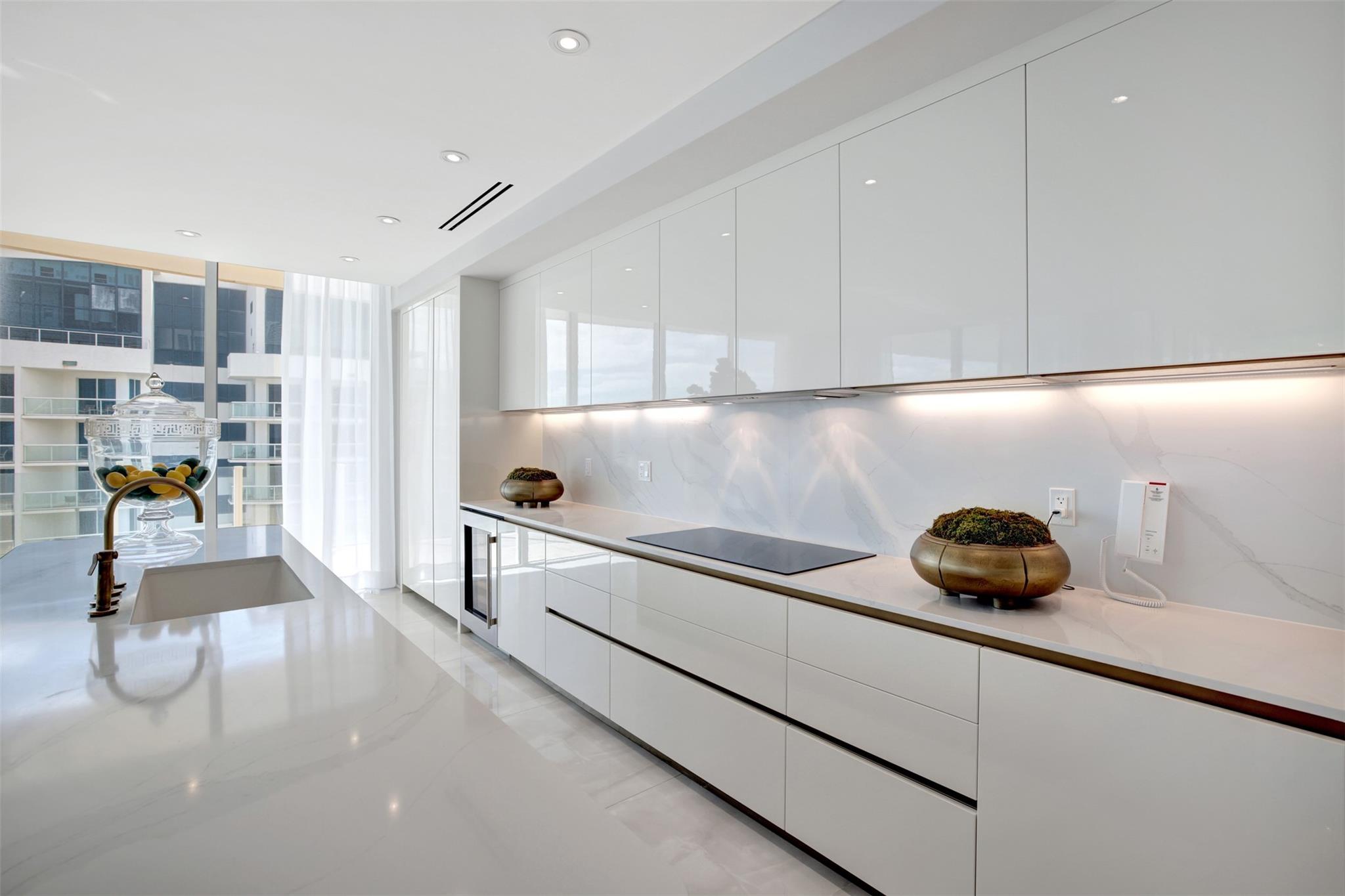 Four Seasons - Residential