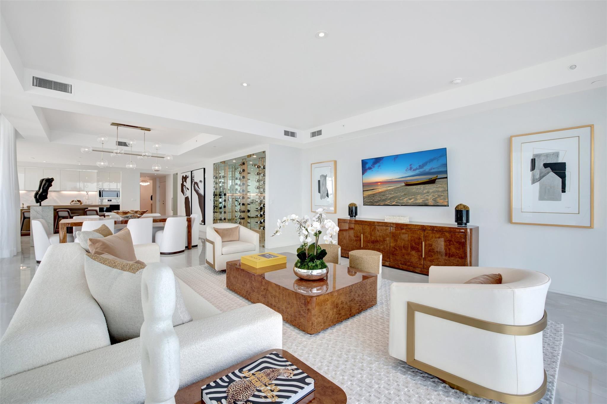 Four Seasons - Residential