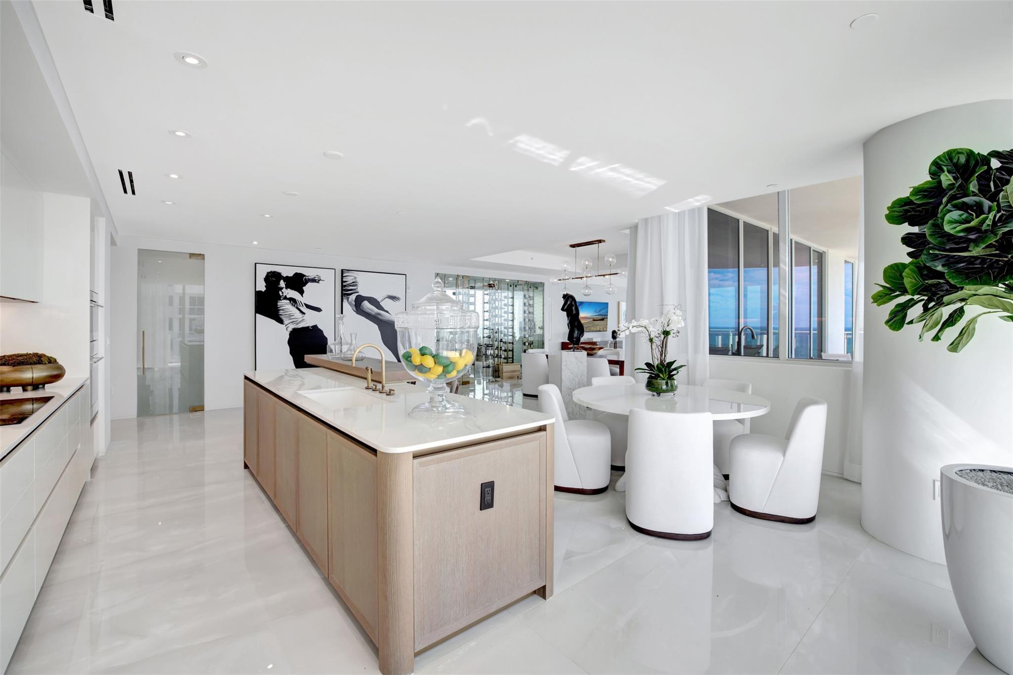 Four Seasons - Residential