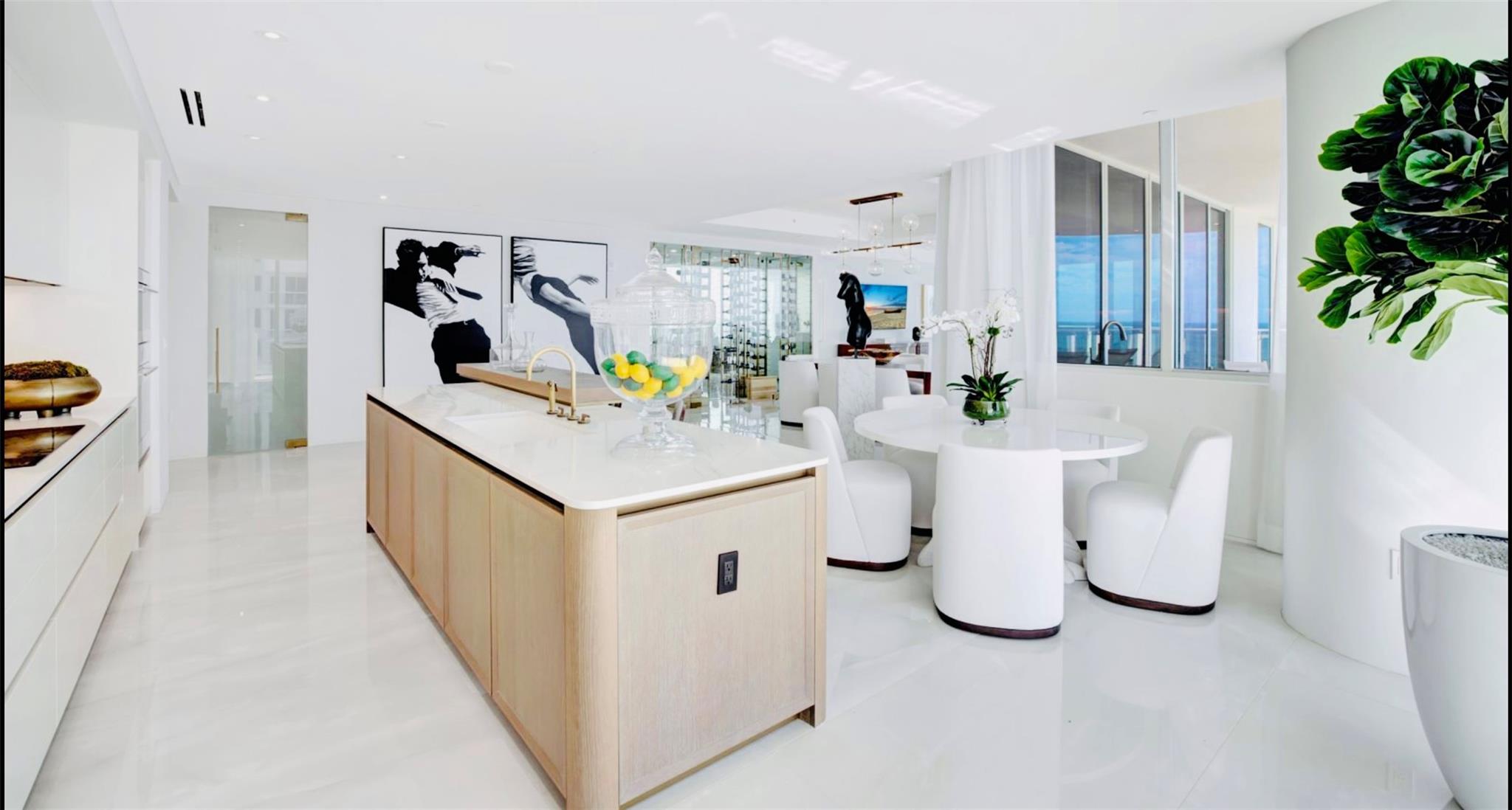 Four Seasons - Residential