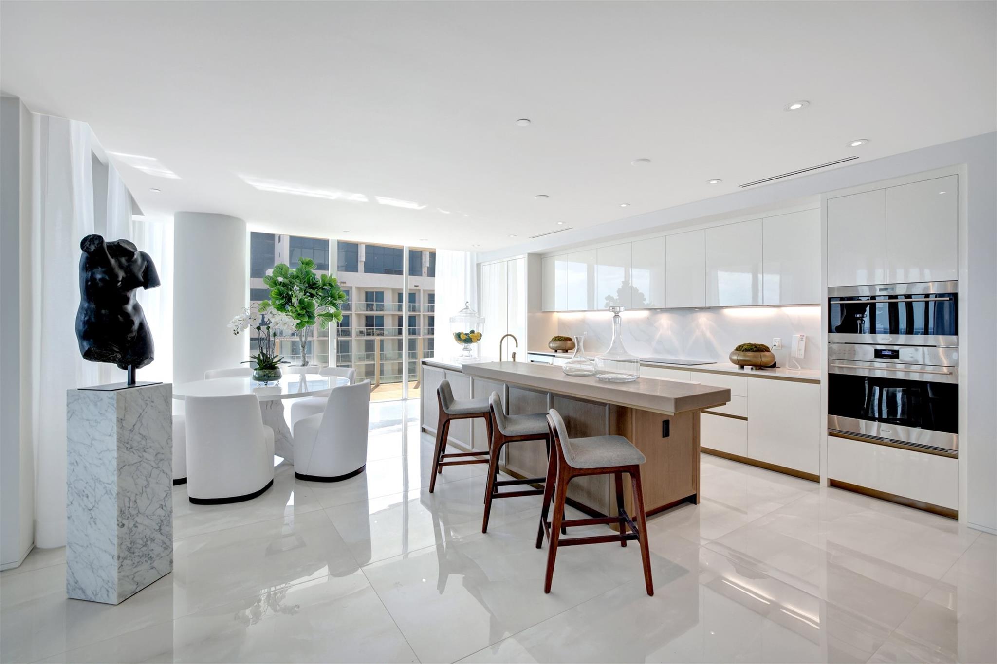 Four Seasons - Residential