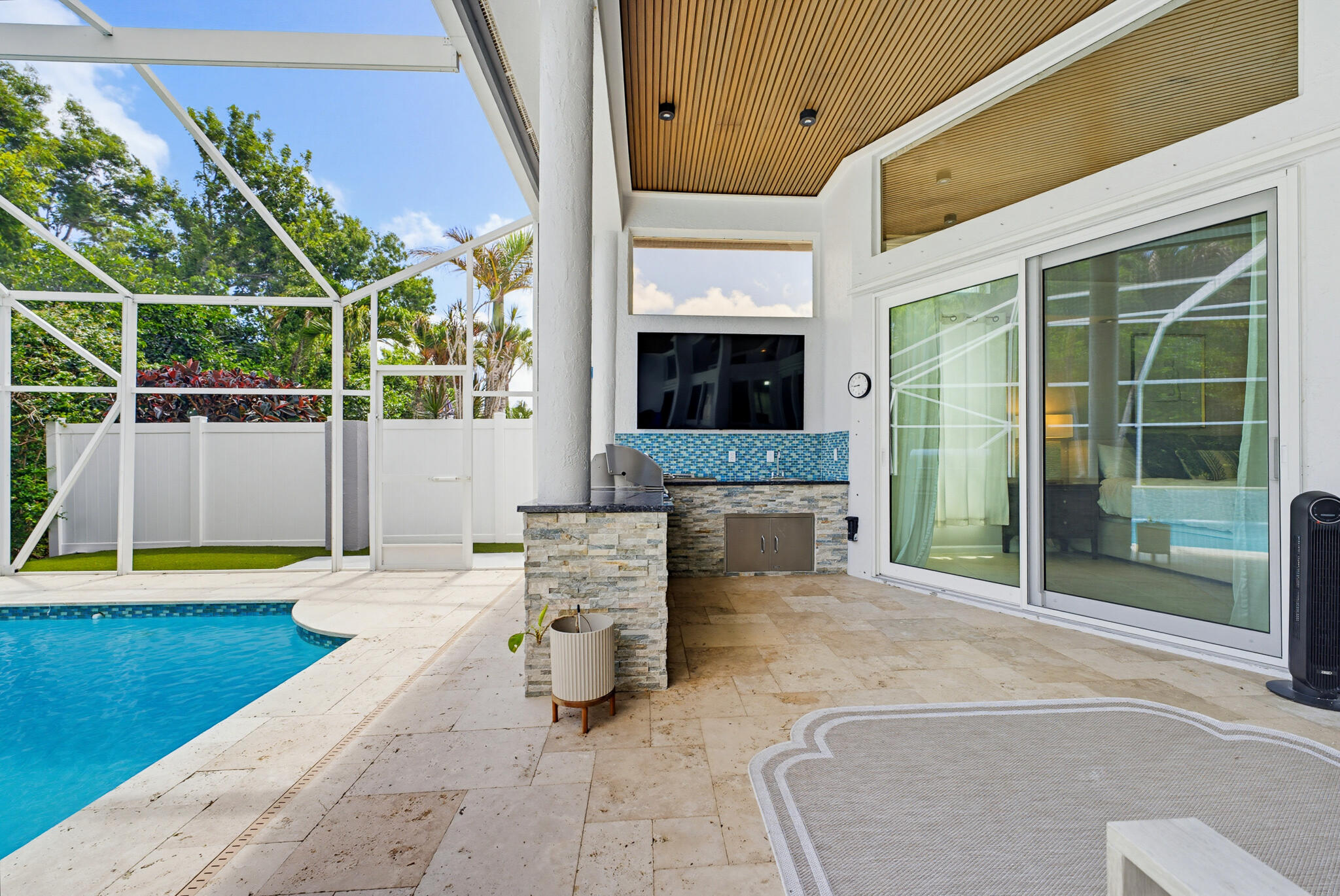 SHORES 5 - Residential