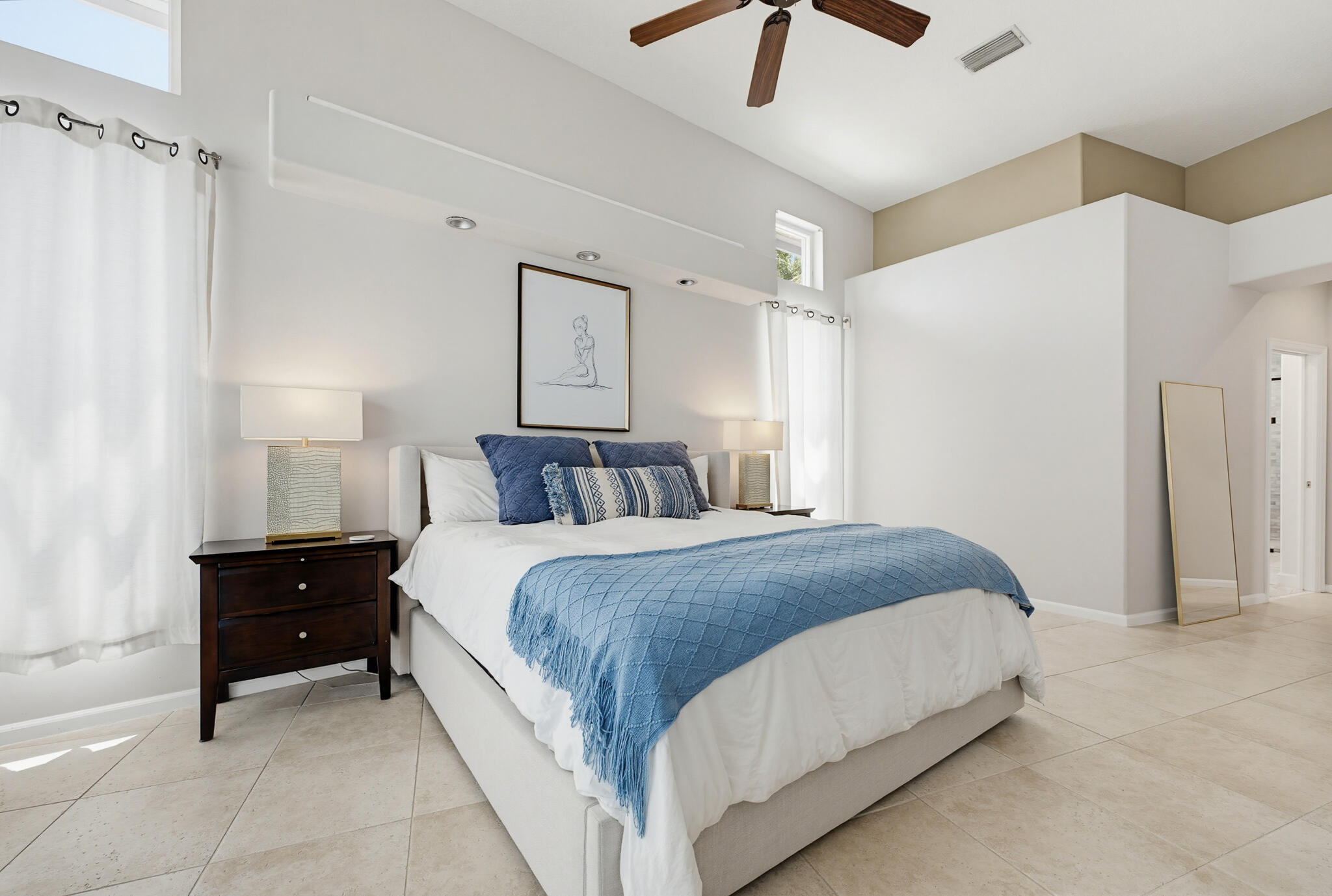 SHORES 5 - Residential