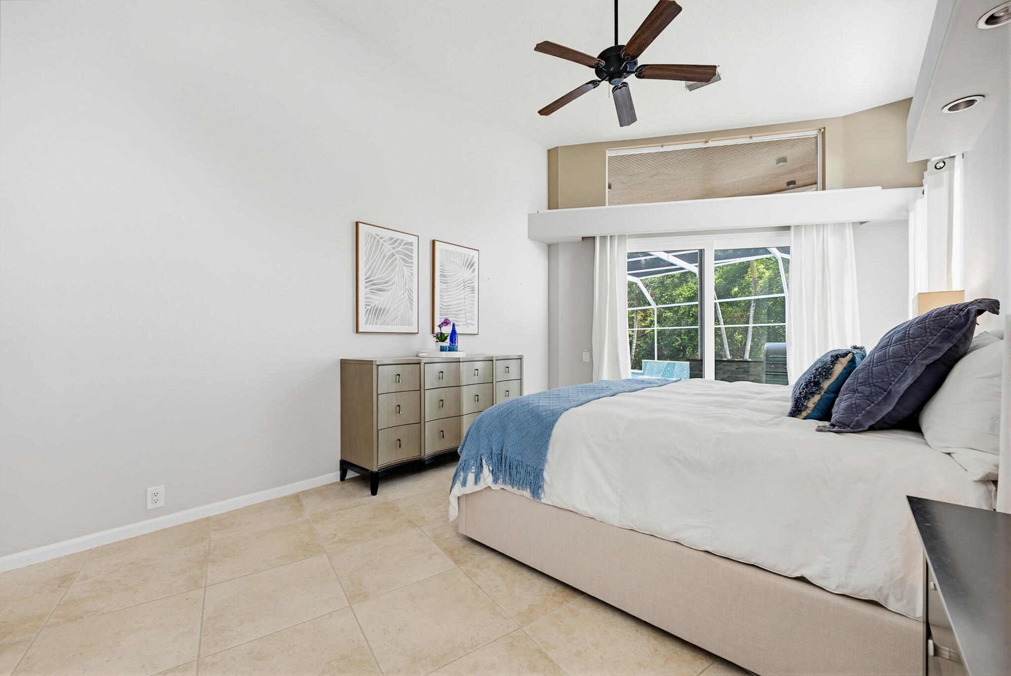 SHORES 5 - Residential