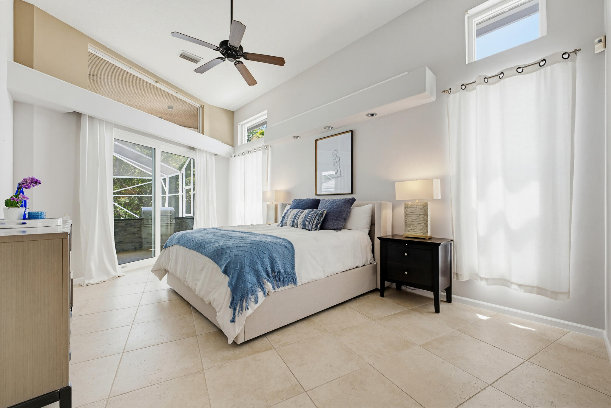 SHORES 5 - Residential